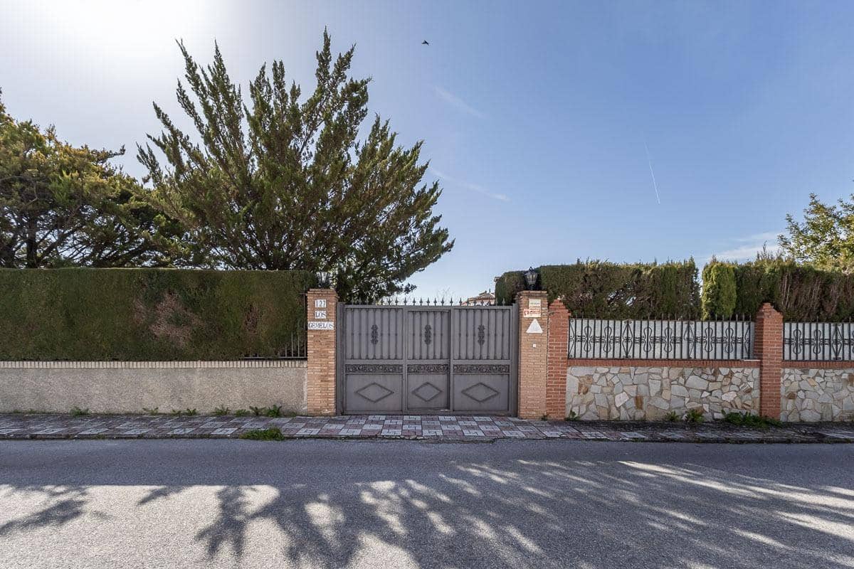 5 soveværelse Villa til salg i Atarfe med swimmingpool garage - € 390.000 (Ref: 9696327)