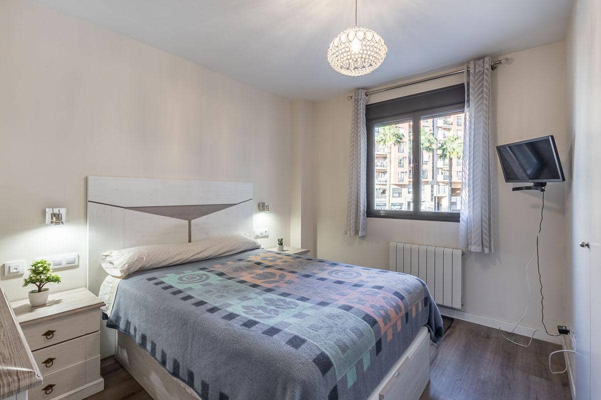 2 soverom Leilighet til salgs i Granada by med svømmebasseng garasje - € 299 000 (Ref: 9696330)