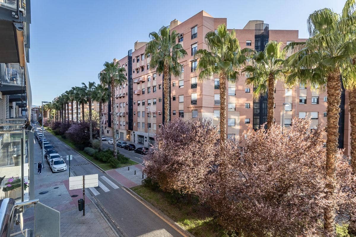 2 soverom Leilighet til salgs i Granada by med svømmebasseng garasje - € 299 000 (Ref: 9696330)