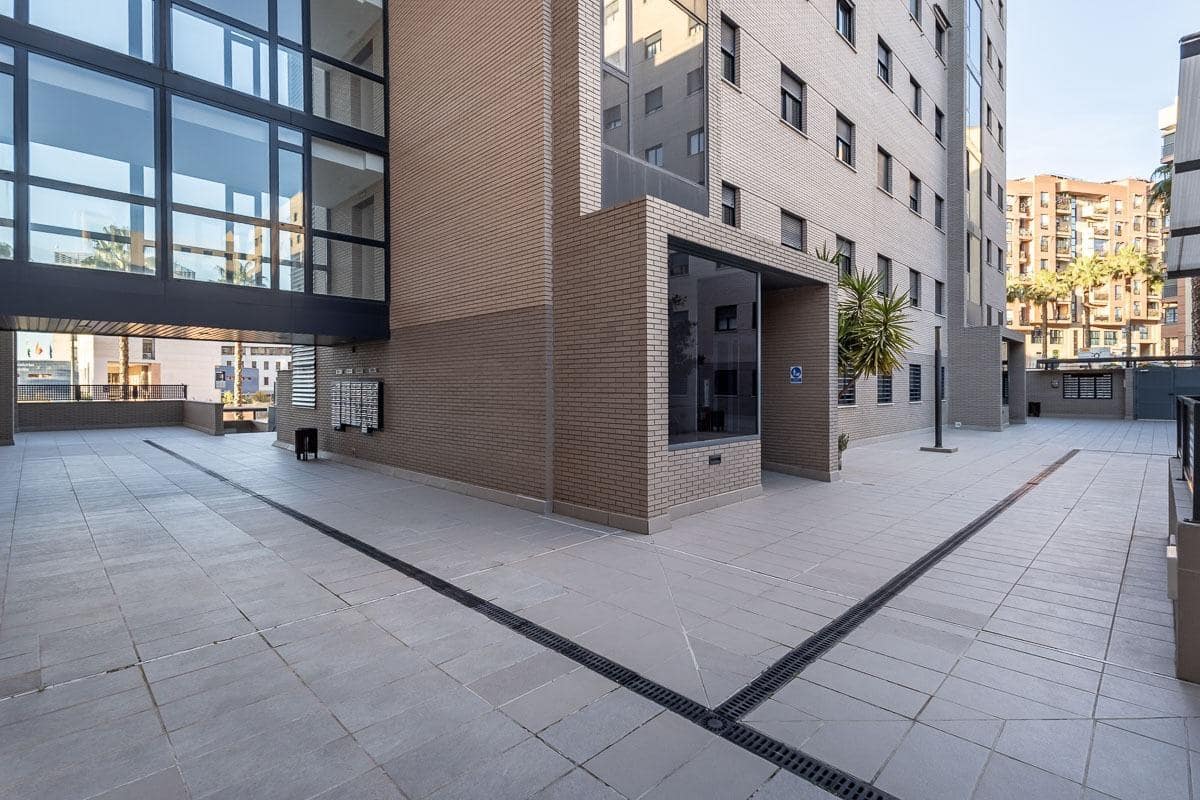 2 soverom Leilighet til salgs i Granada by med svømmebasseng garasje - € 299 000 (Ref: 9696330)