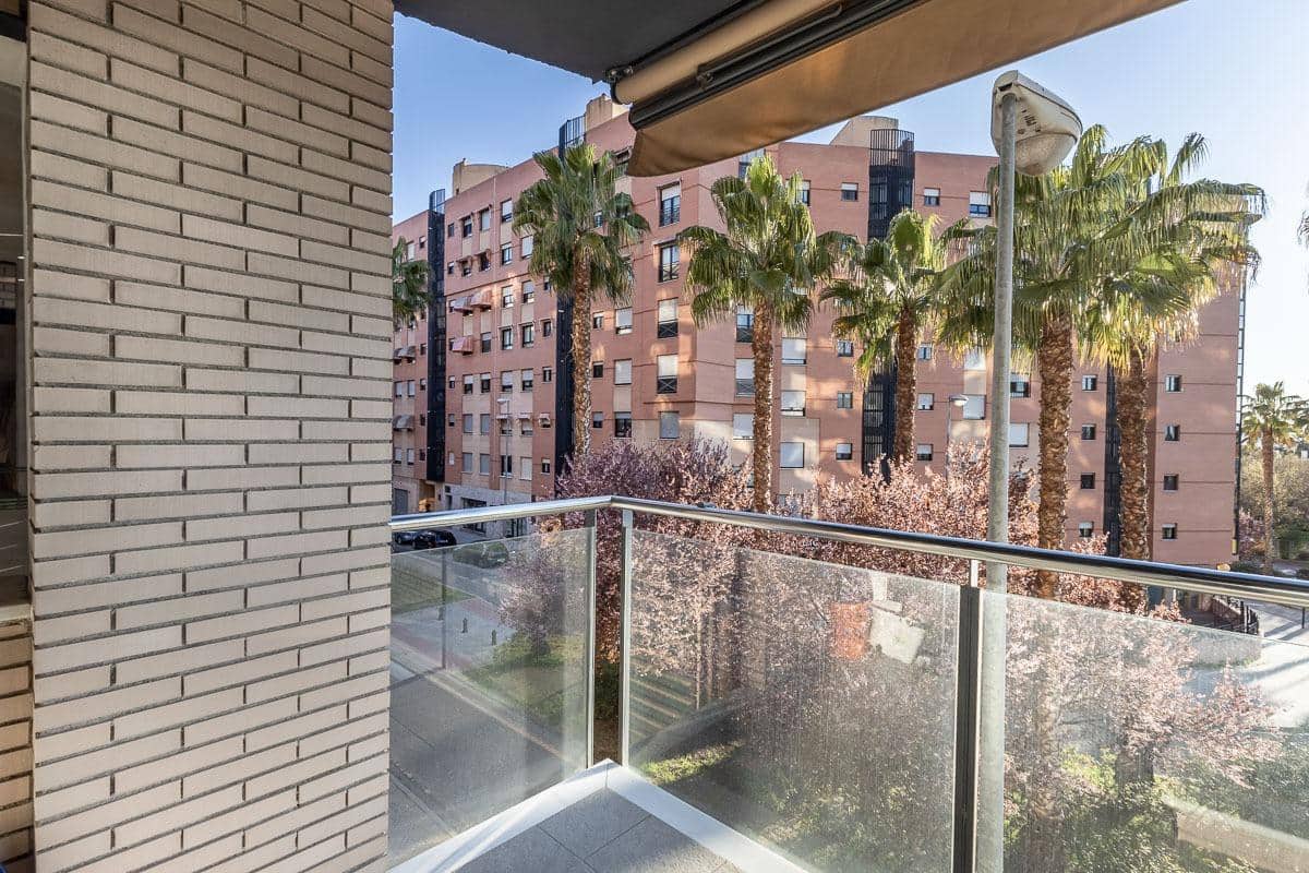 2 soverom Leilighet til salgs i Granada by med svømmebasseng garasje - € 299 000 (Ref: 9696330)