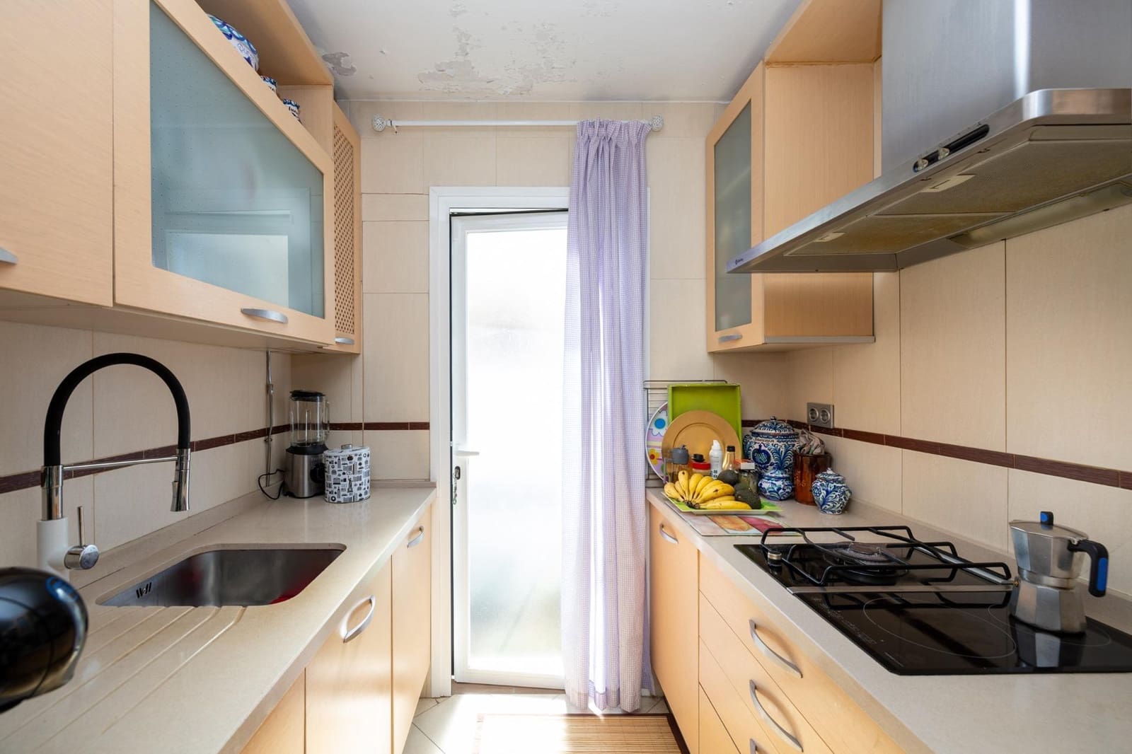 4 bedroom Semi-detached Villa for sale in Peligros with pool garage - € 420,000 (Ref: 9696331)