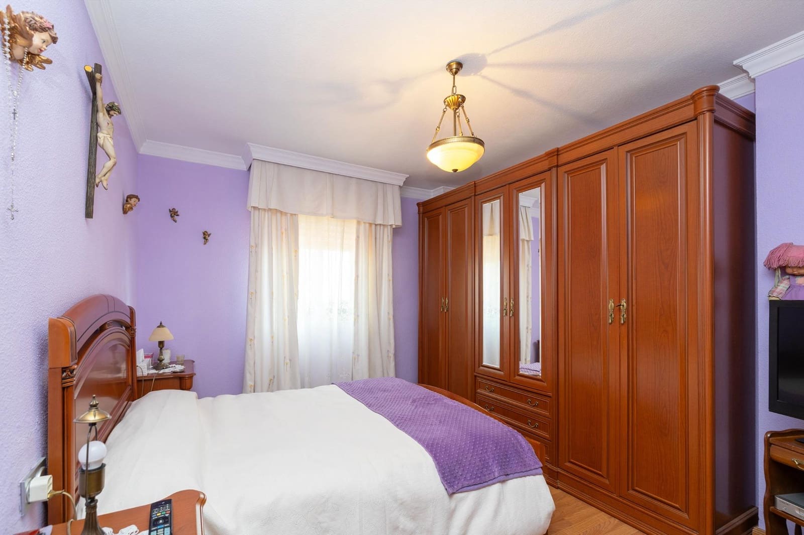 4 bedroom Semi-detached Villa for sale in Peligros with pool garage - € 420,000 (Ref: 9696331)