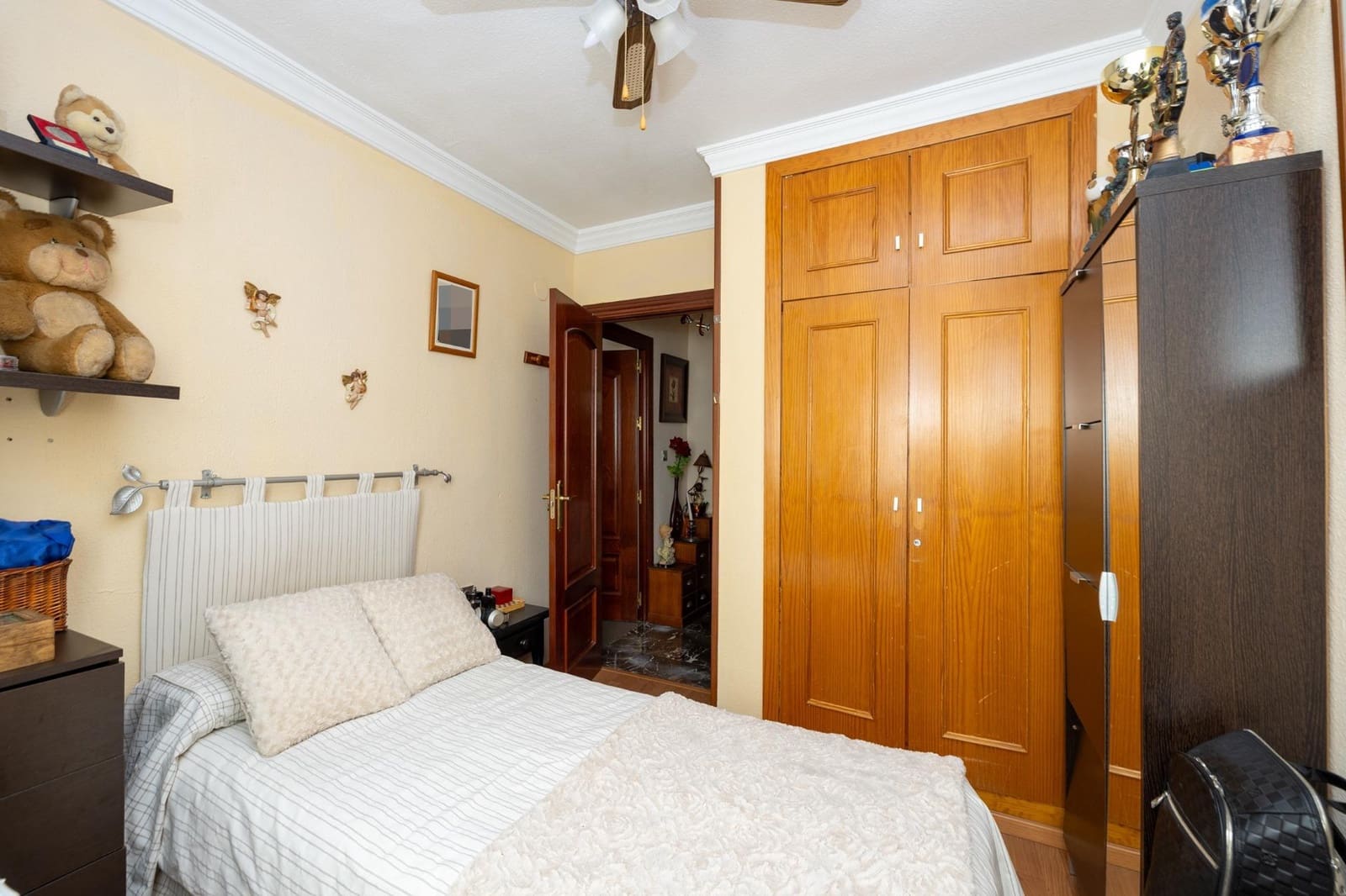 4 bedroom Semi-detached Villa for sale in Peligros with pool garage - € 420,000 (Ref: 9696331)