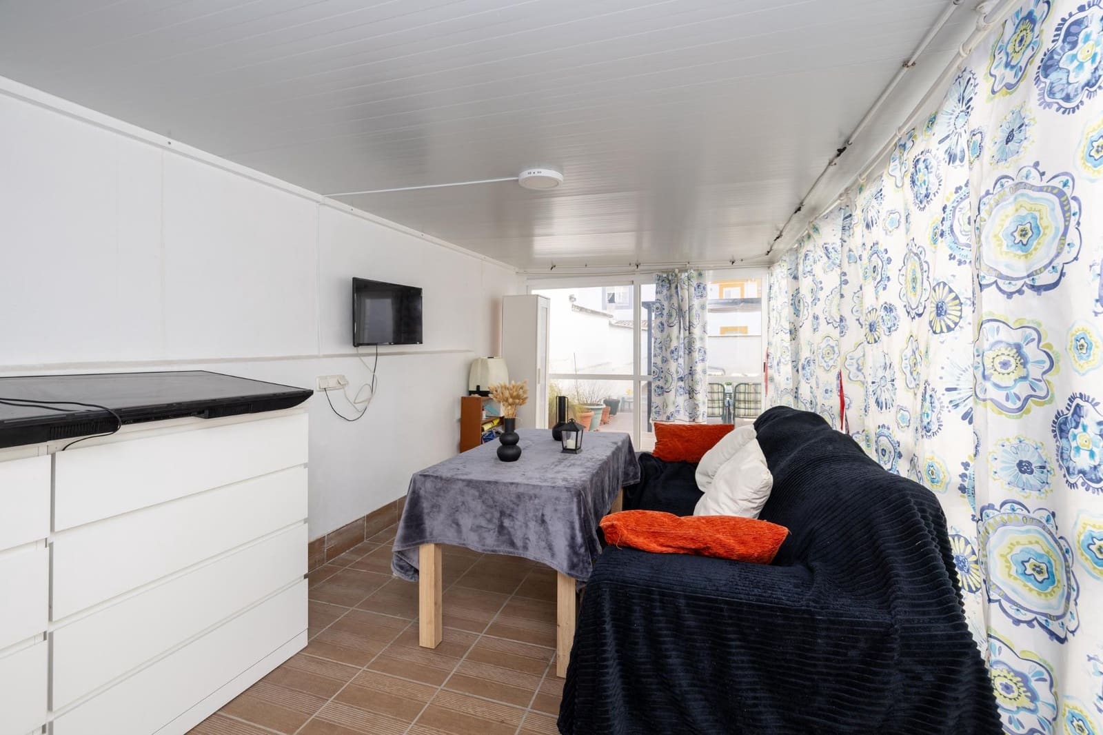 4 bedroom Semi-detached Villa for sale in Peligros with pool garage - € 420,000 (Ref: 9696331)