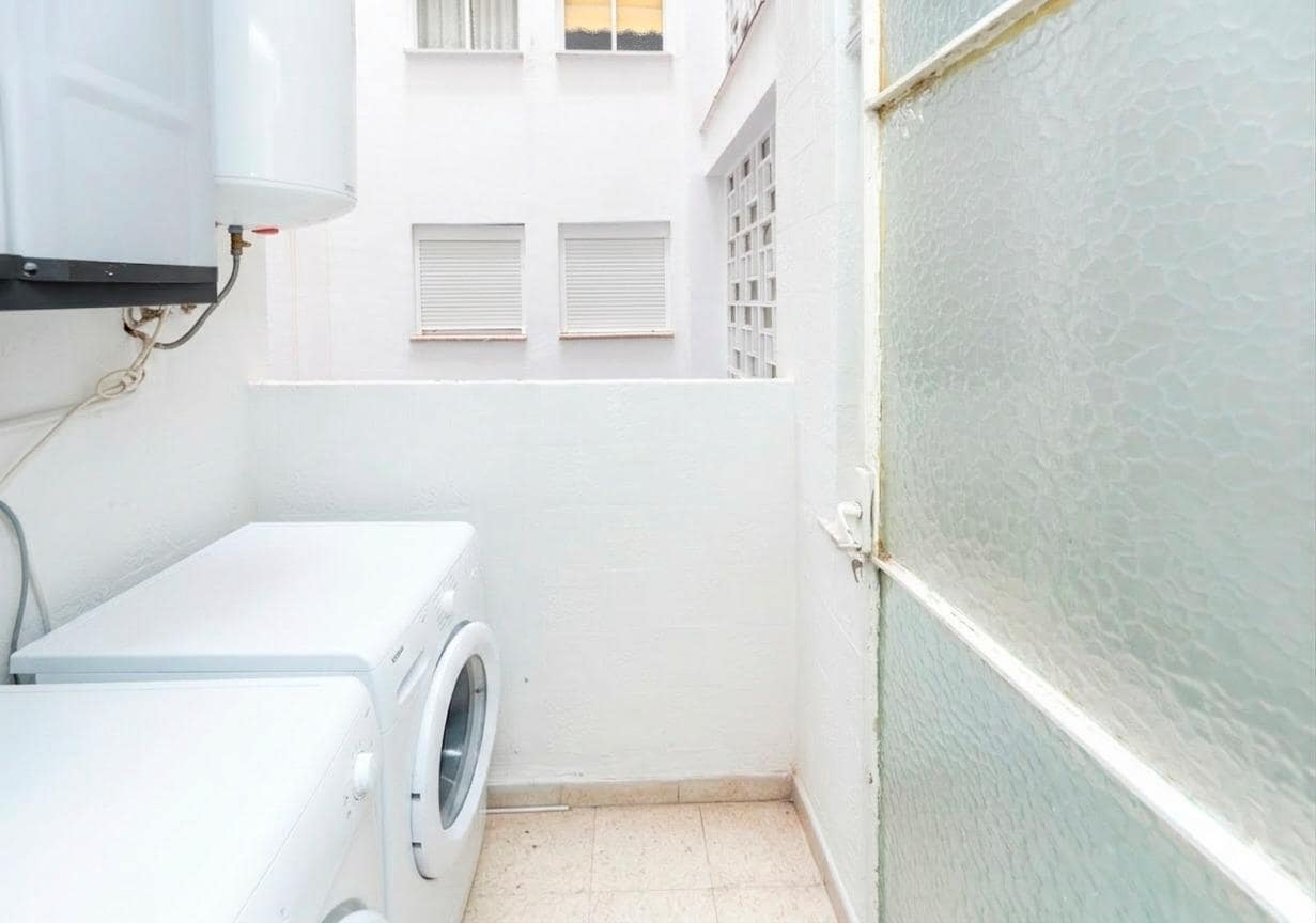 2 soveværelse Lejlighed til salg i Granada by - € 208.000 (Ref: 9699106)