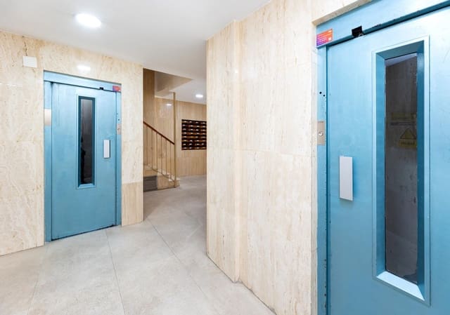 2 soveværelse Lejlighed til salg i Granada by - € 208.000 (Ref: 9699106)