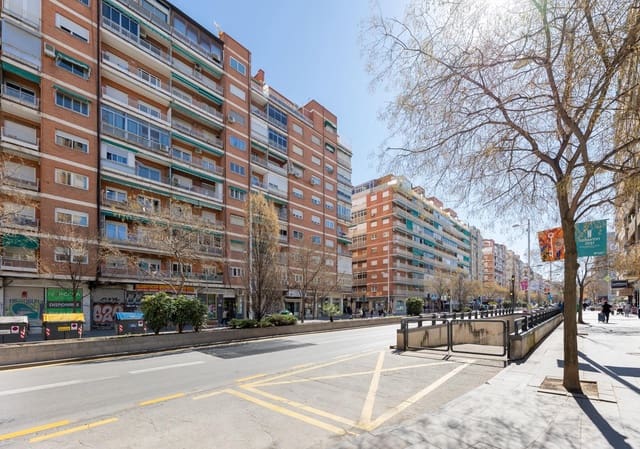 2 soveværelse Lejlighed til salg i Granada by - € 208.000 (Ref: 9699106)