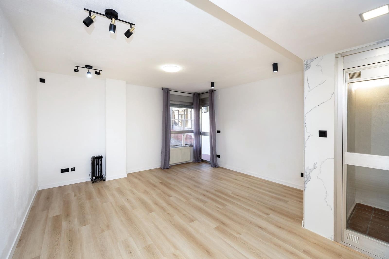 3 soveværelse Lejlighed til salg i Granada by med garage - € 226.000 (Ref: 9699107)