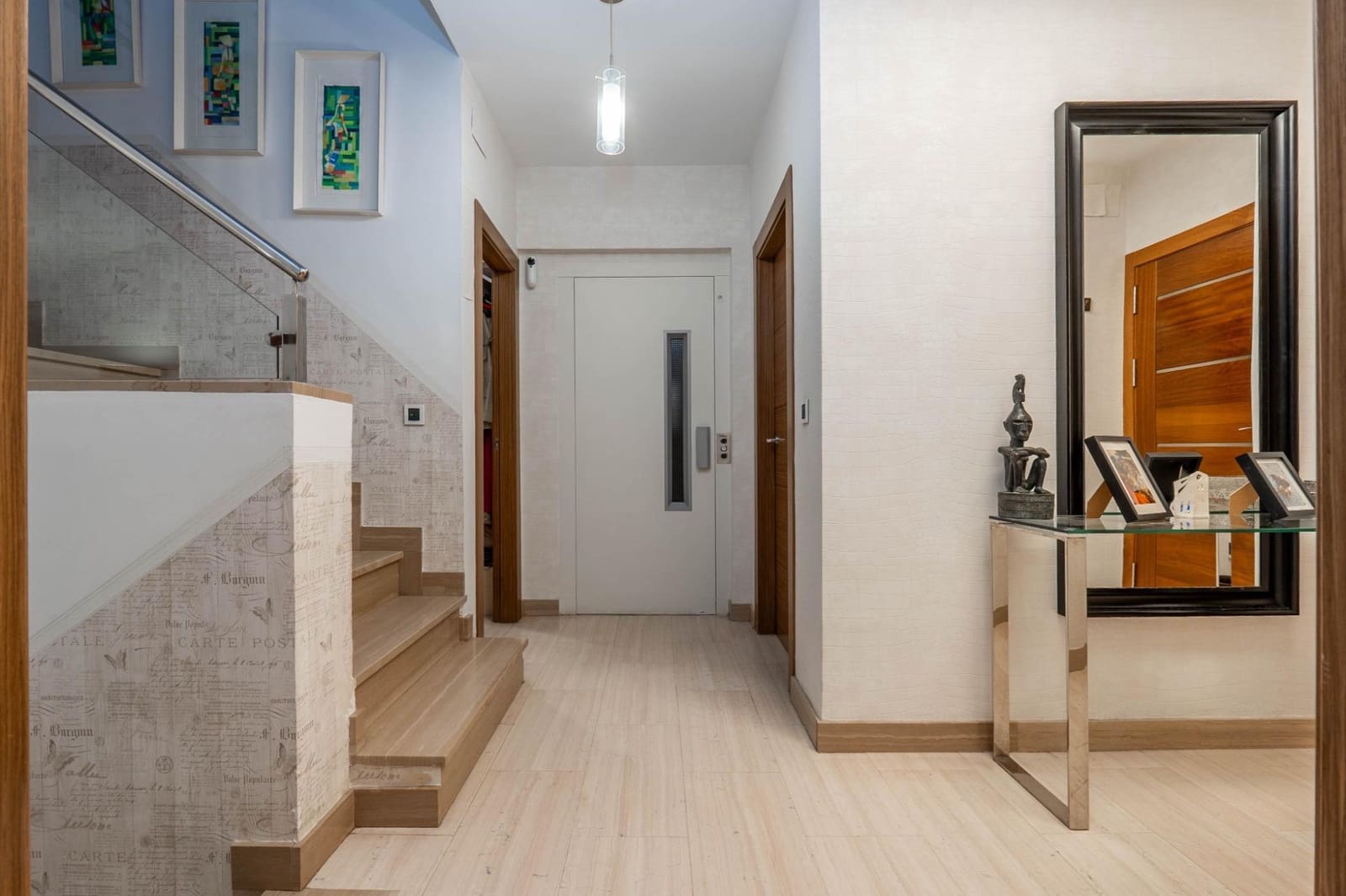 4 soveværelse Rækkehus til salg i Granada by med garage - € 512.000 (Ref: 9702391)