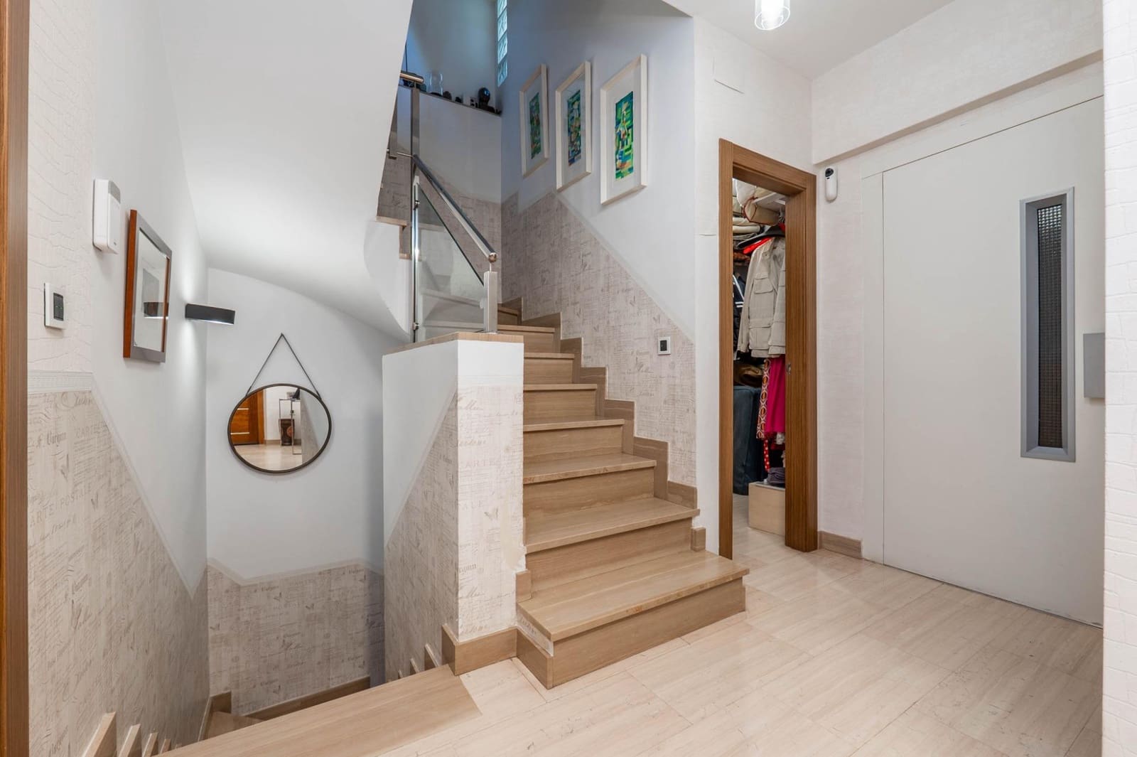 4 soveværelse Rækkehus til salg i Granada by med garage - € 512.000 (Ref: 9702391)