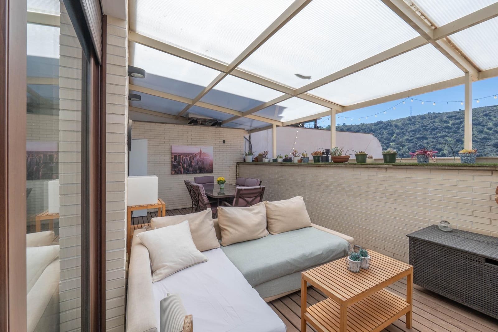 4 soveværelse Rækkehus til salg i Granada by med garage - € 512.000 (Ref: 9702391)