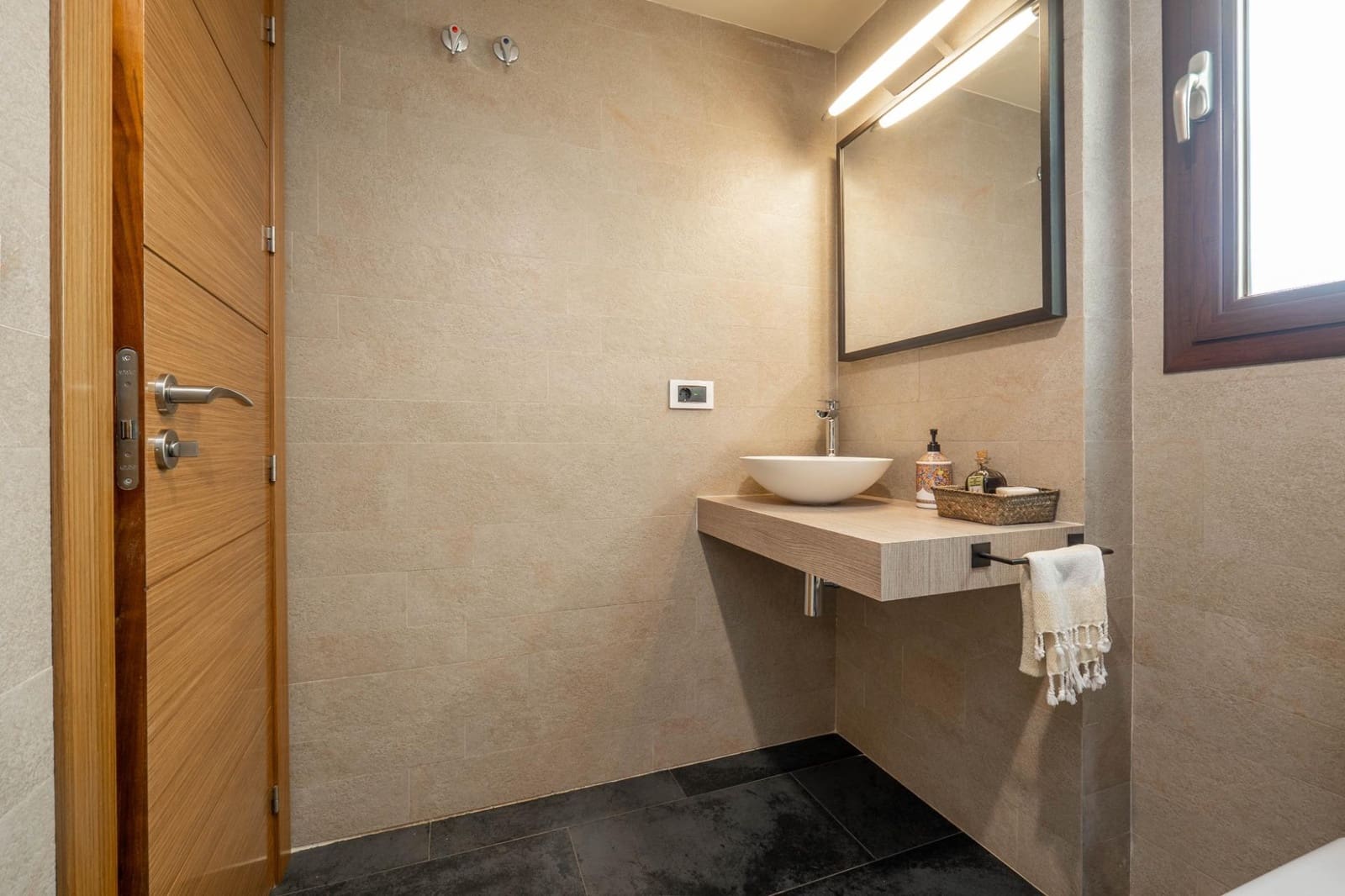 4 soveværelse Rækkehus til salg i Granada by med garage - € 512.000 (Ref: 9702391)