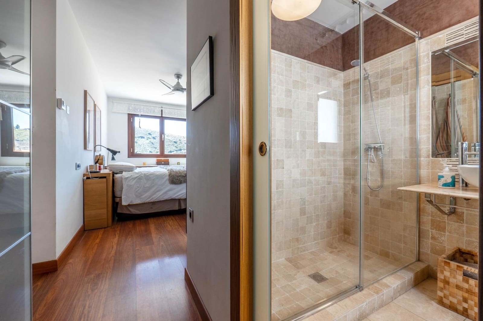 4 soveværelse Rækkehus til salg i Granada by med garage - € 512.000 (Ref: 9702391)