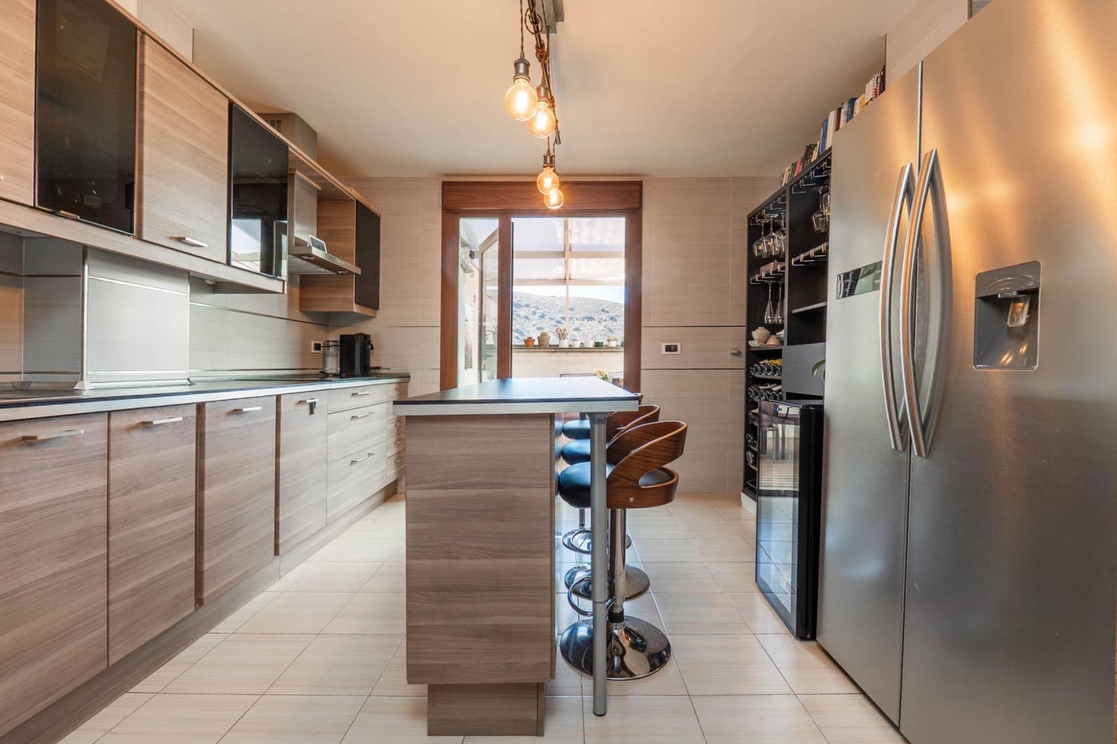 4 soveværelse Rækkehus til salg i Granada by med garage - € 512.000 (Ref: 9702391)