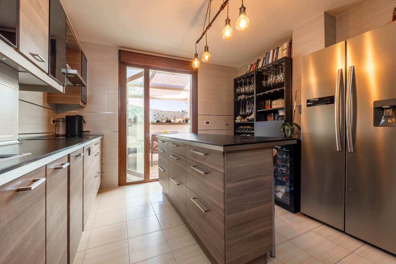 4 soveværelse Rækkehus til salg i Granada by med garage - € 512.000 (Ref: 9702391)