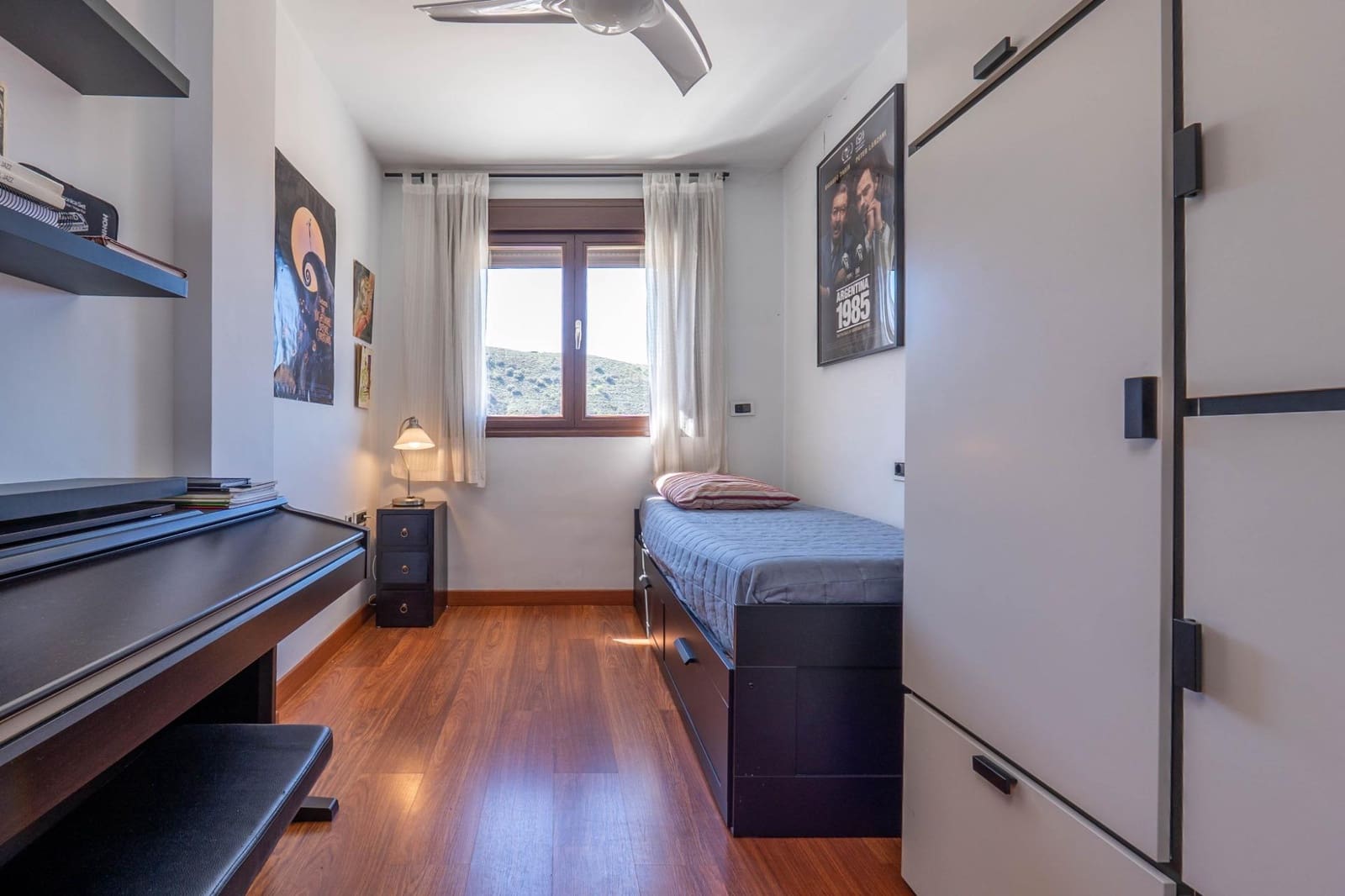 4 soveværelse Rækkehus til salg i Granada by med garage - € 512.000 (Ref: 9702391)