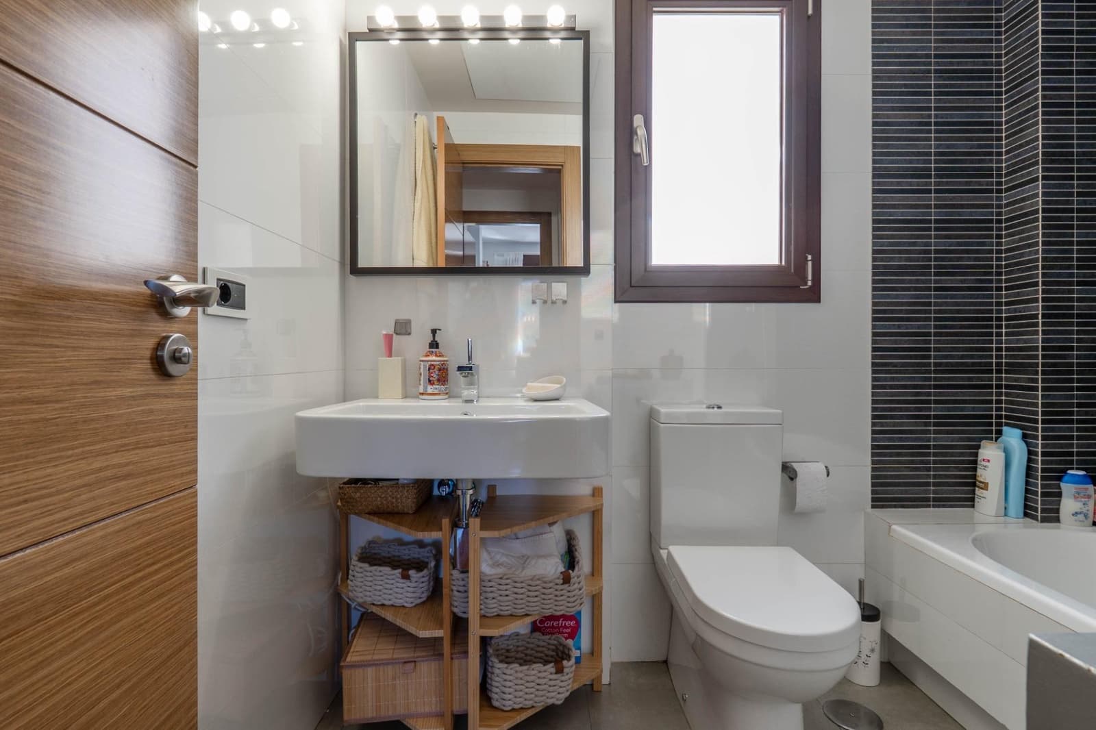 4 soveværelse Rækkehus til salg i Granada by med garage - € 512.000 (Ref: 9702391)