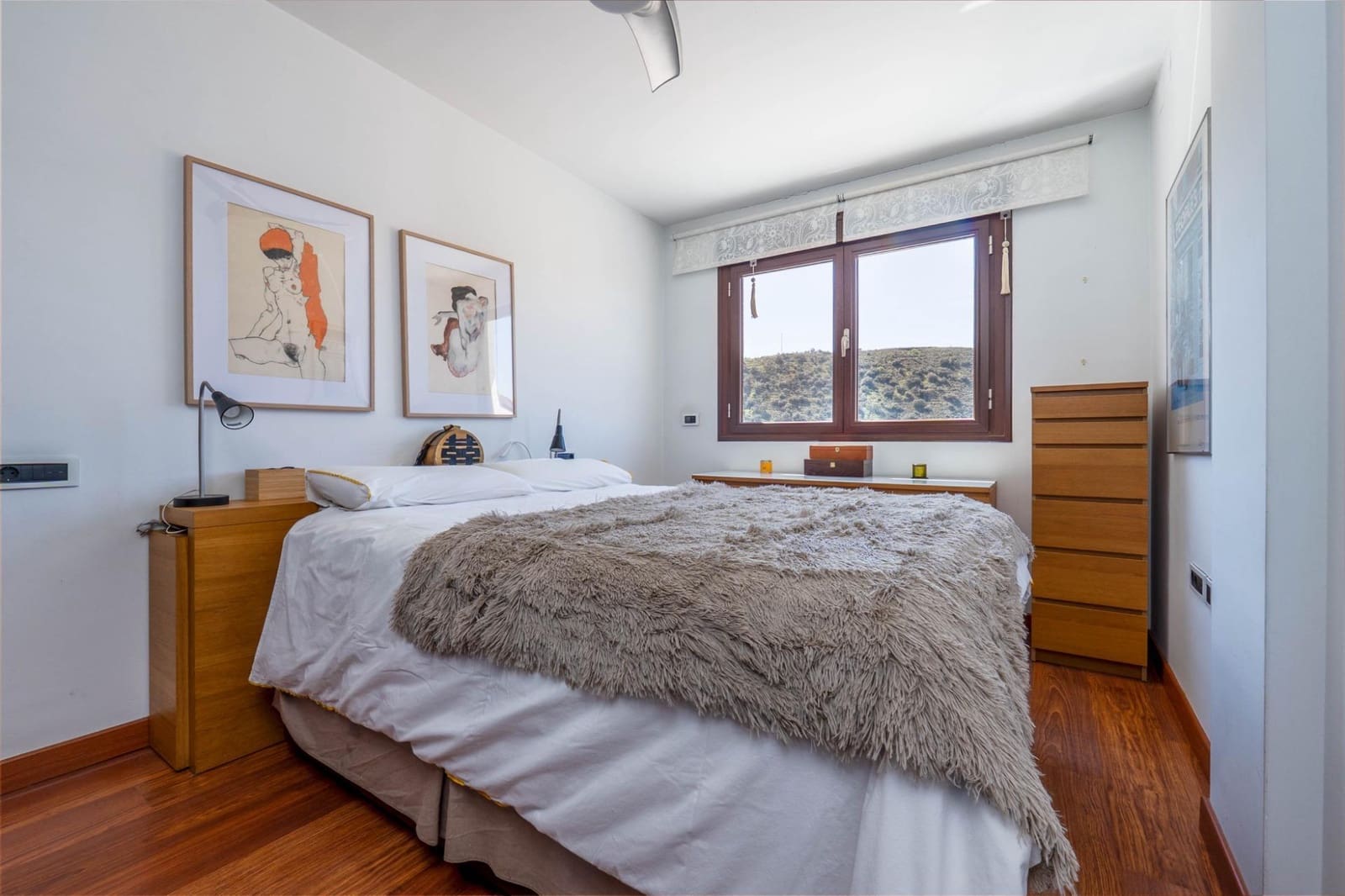 4 soveværelse Rækkehus til salg i Granada by med garage - € 512.000 (Ref: 9702391)