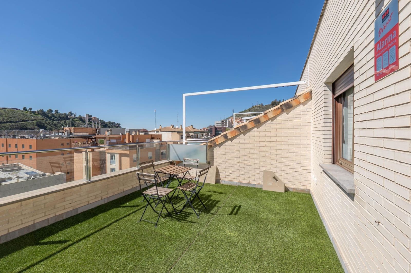 4 soveværelse Rækkehus til salg i Granada by med garage - € 512.000 (Ref: 9702391)