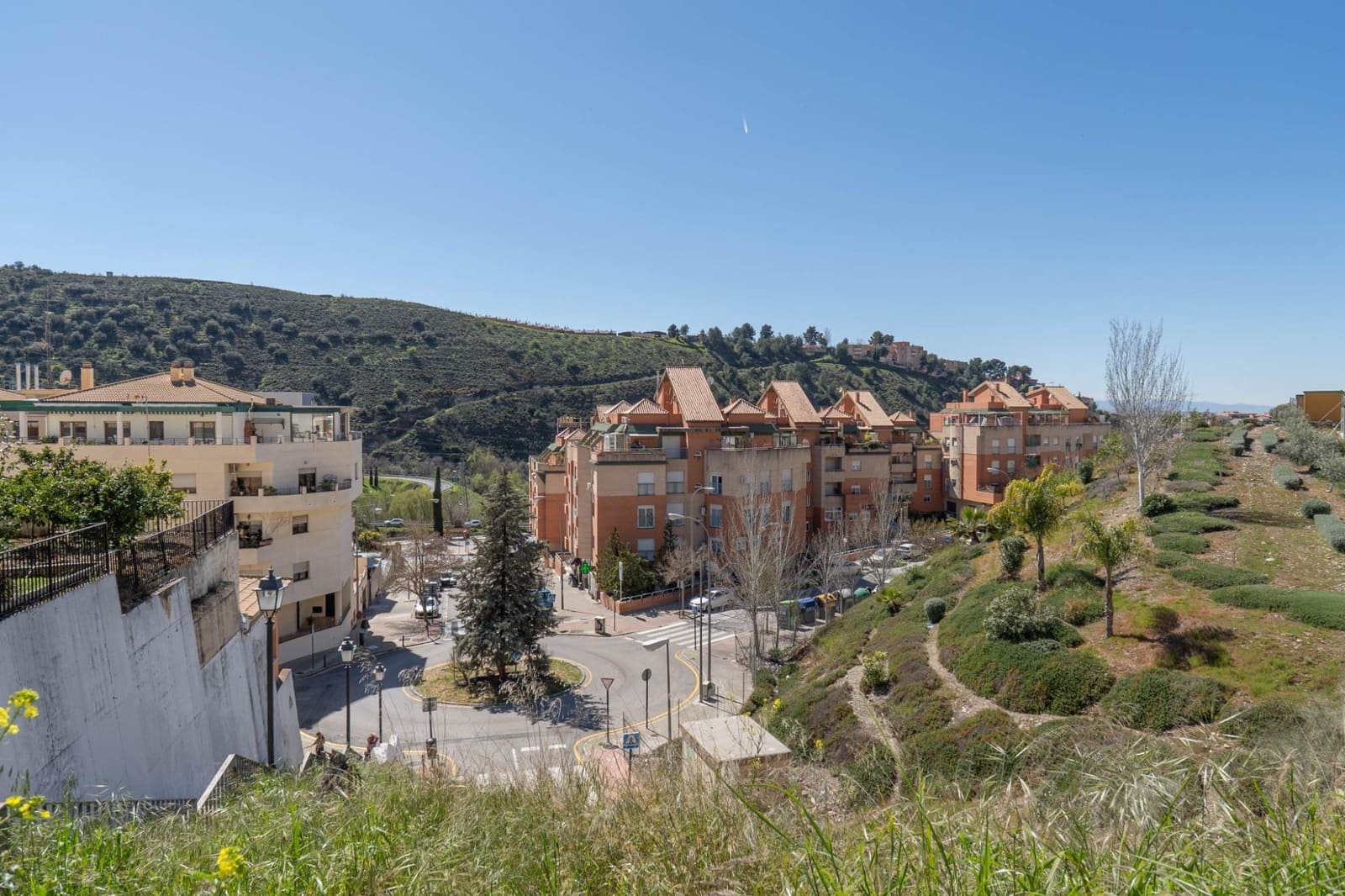 4 soveværelse Rækkehus til salg i Granada by med garage - € 512.000 (Ref: 9702391)