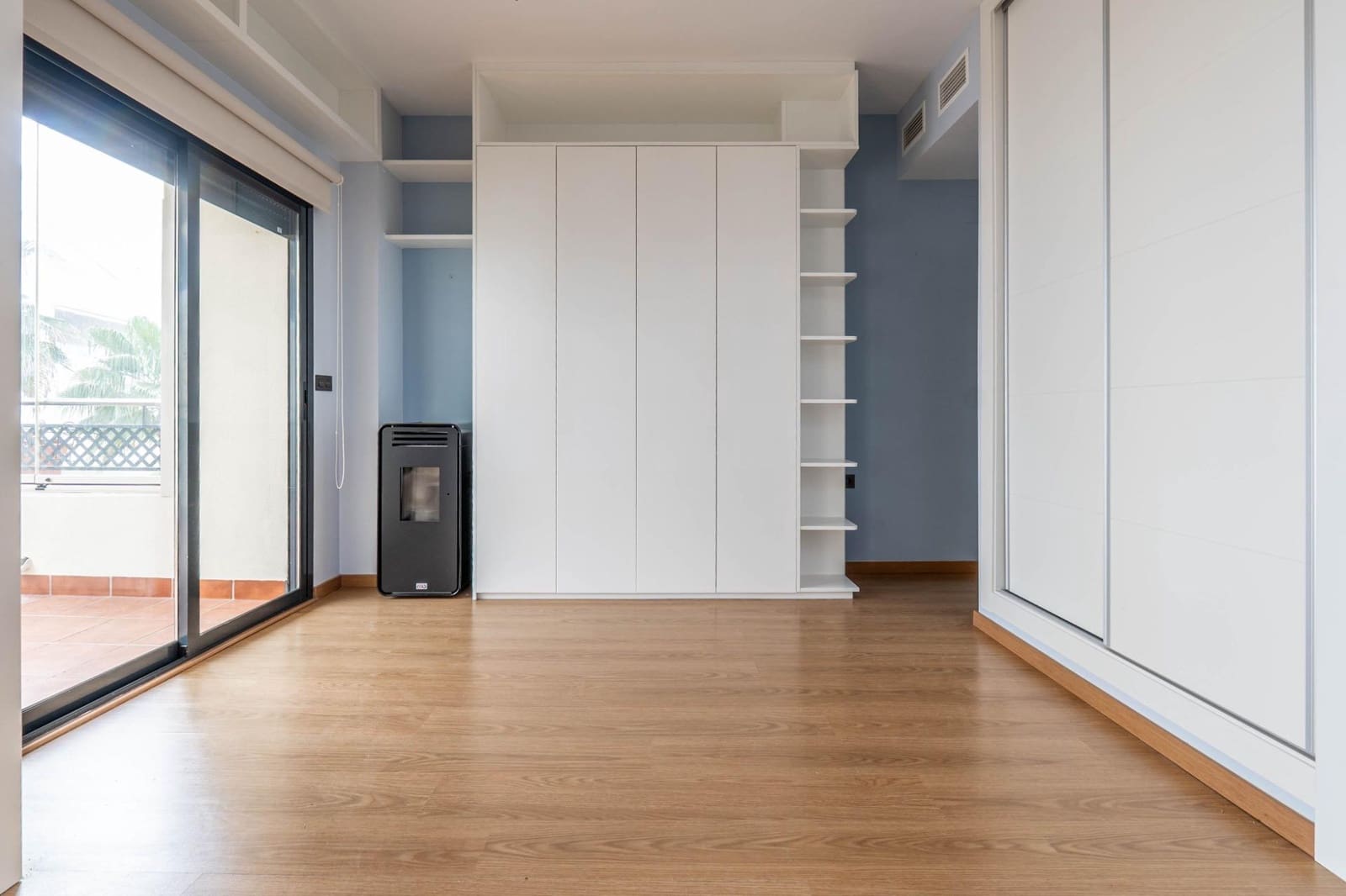 1 chambre Appartement à vendre à Motril avec piscine garage - 284 900 € (Ref: 9702392)