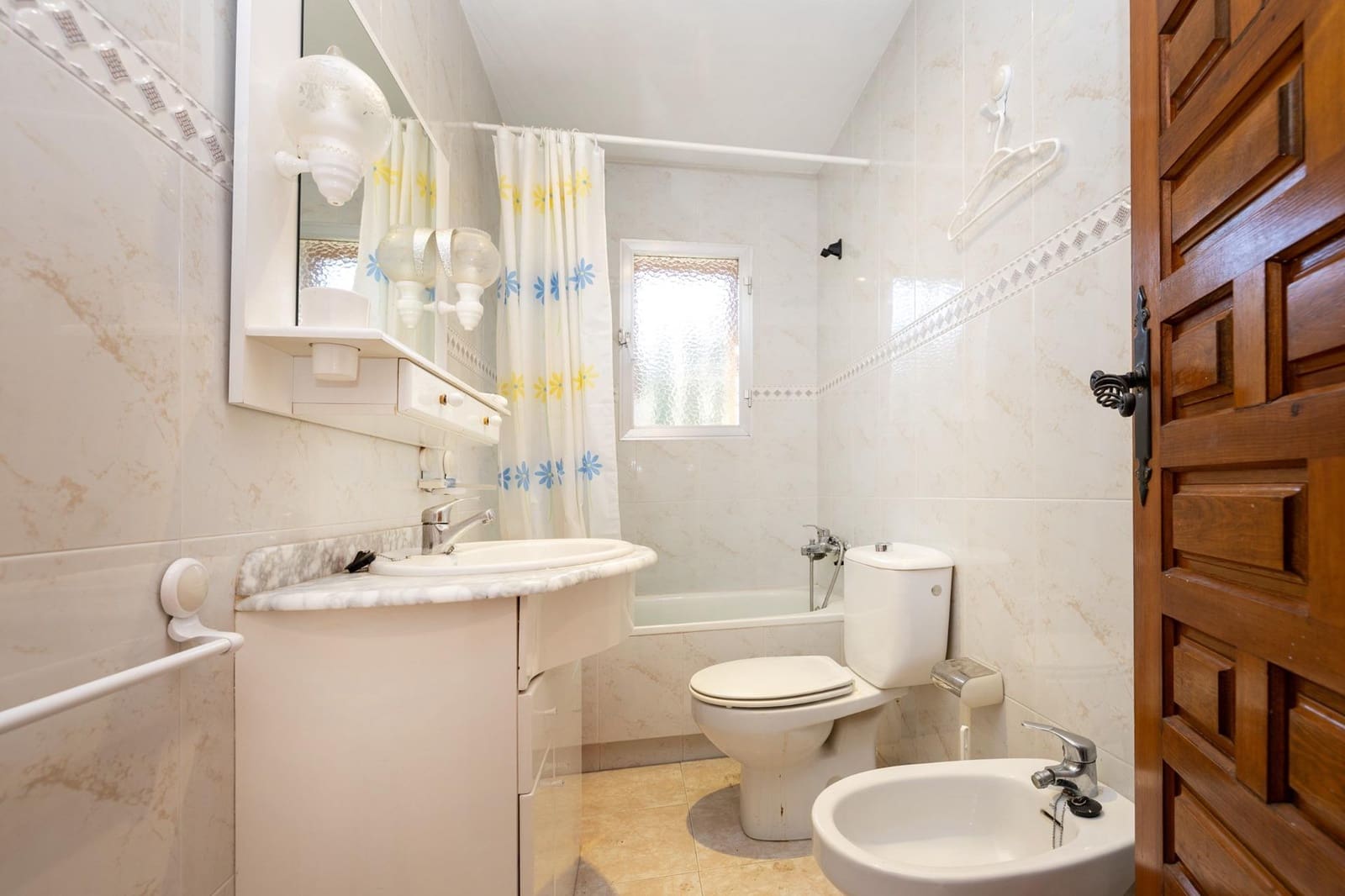 5 bedroom Villa for sale in Ogijares with pool garage - € 590,000 (Ref: 9702395)