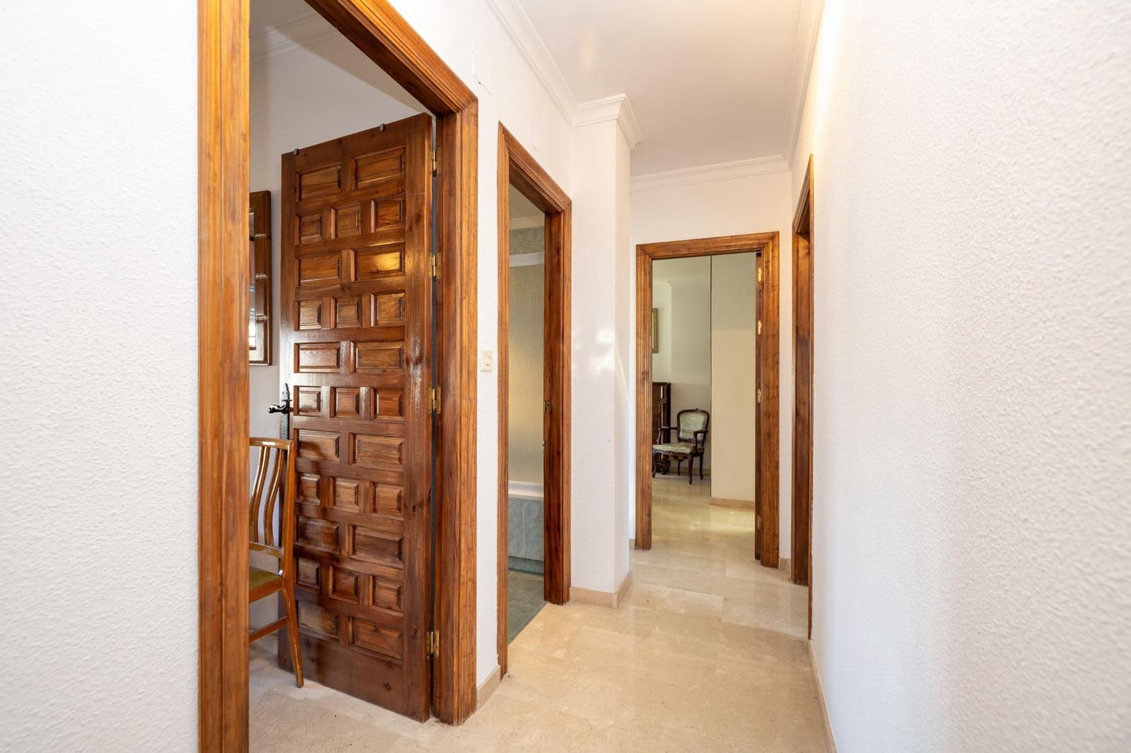 5 bedroom Villa for sale in Ogijares with pool garage - € 590,000 (Ref: 9702395)