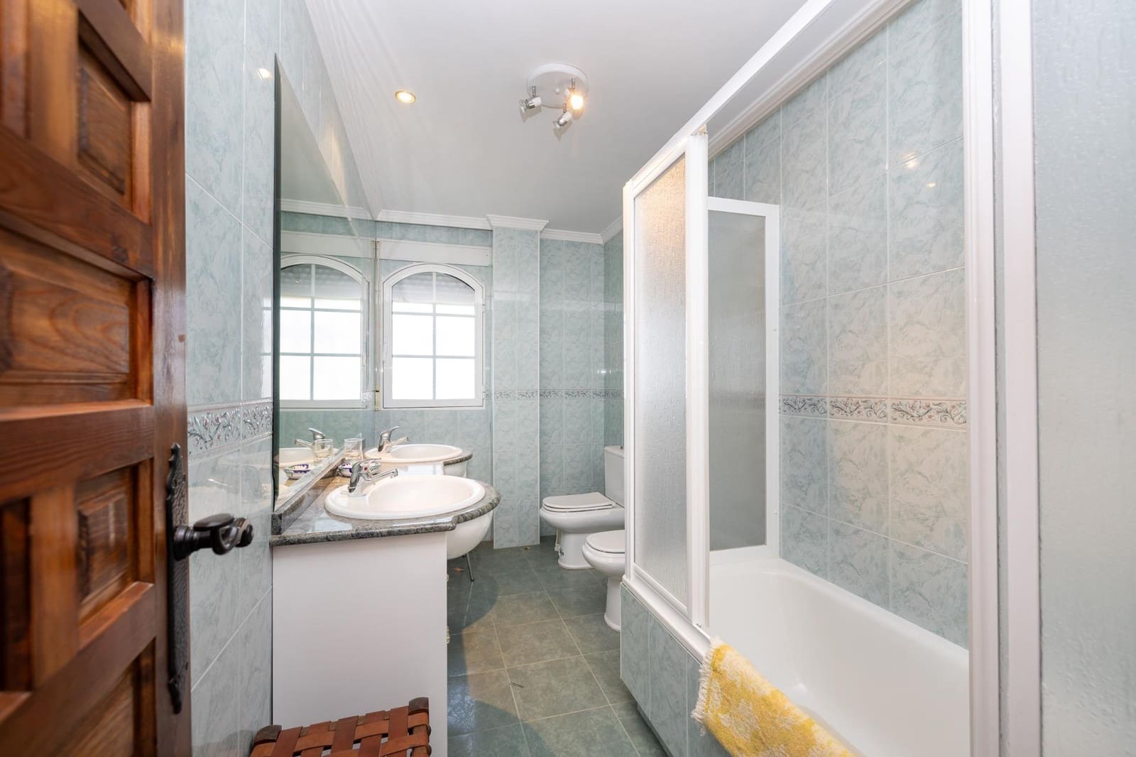 5 bedroom Villa for sale in Ogijares with pool garage - € 590,000 (Ref: 9702395)