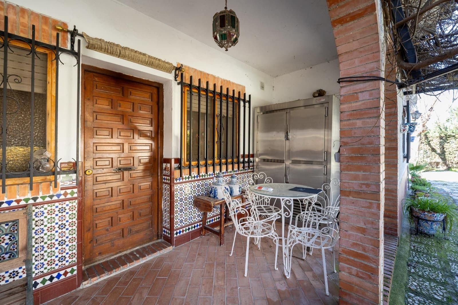 5 bedroom Villa for sale in Ogijares with pool garage - € 590,000 (Ref: 9702395)