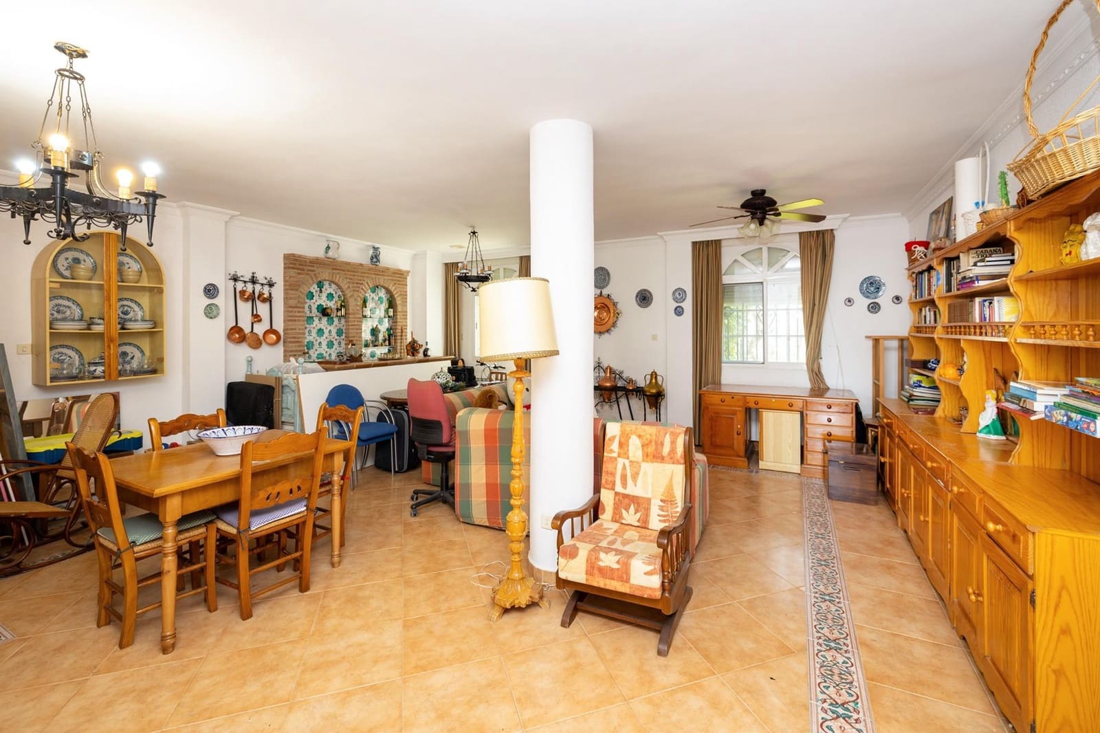 5 bedroom Villa for sale in Ogijares with pool garage - € 590,000 (Ref: 9702395)