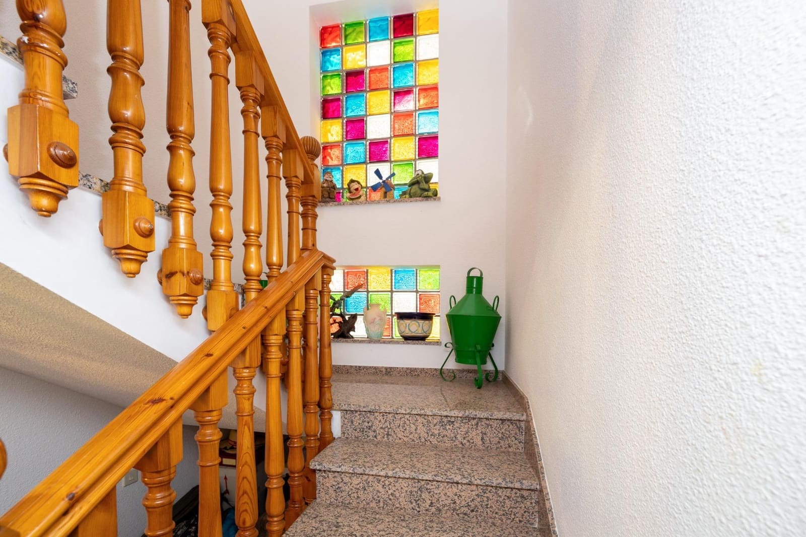 5 bedroom Villa for sale in Ogijares with pool garage - € 590,000 (Ref: 9702395)