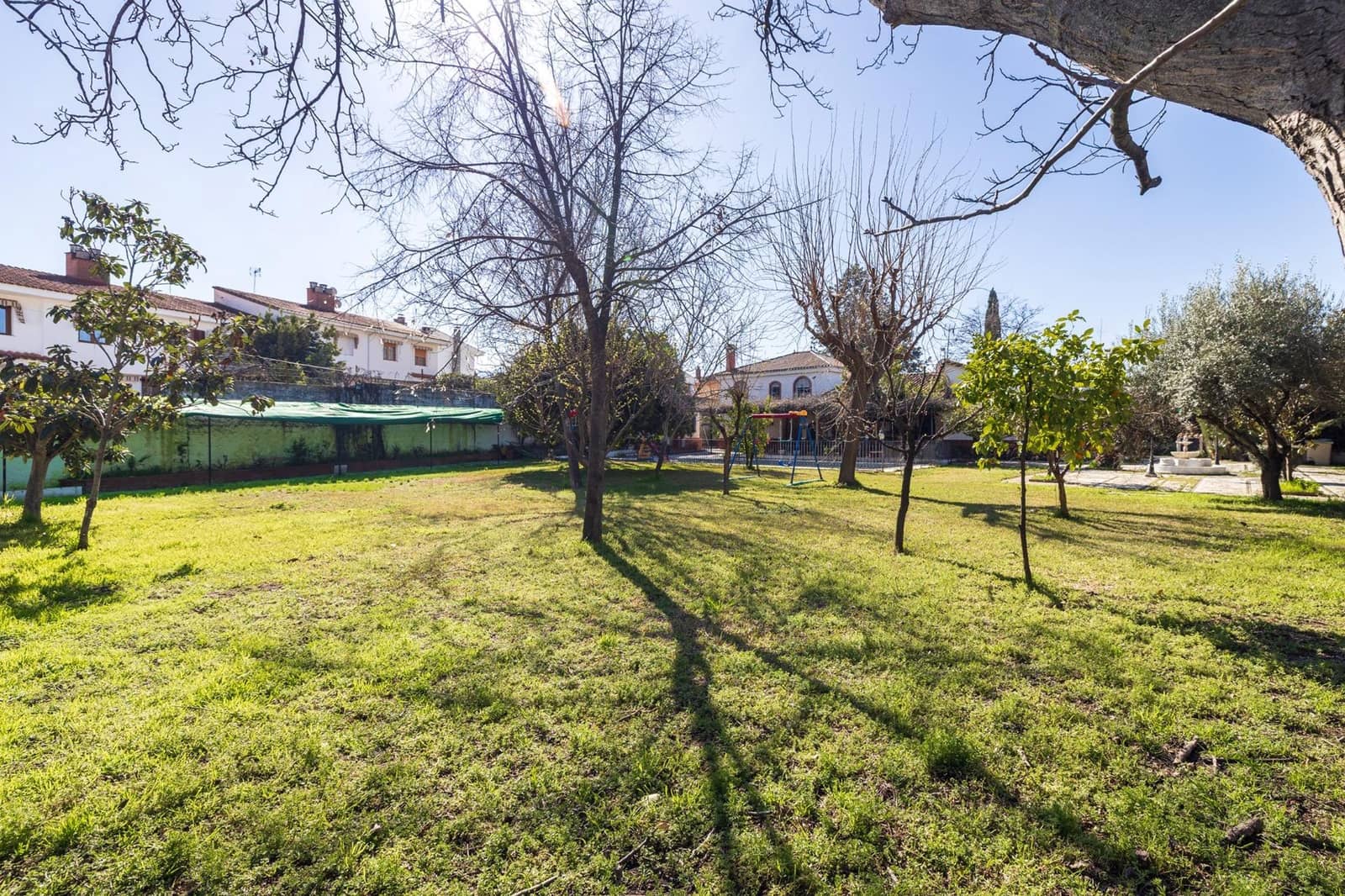 5 bedroom Villa for sale in Ogijares with pool garage - € 590,000 (Ref: 9702395)