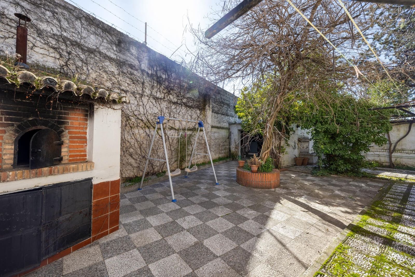 5 bedroom Villa for sale in Ogijares with pool garage - € 590,000 (Ref: 9702395)