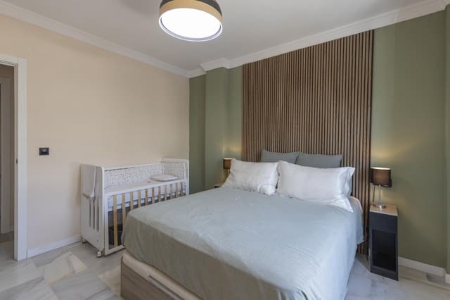 3 chambre Appartement à vendre à Gójar avec piscine - 195 000 € (Ref: 9712386)