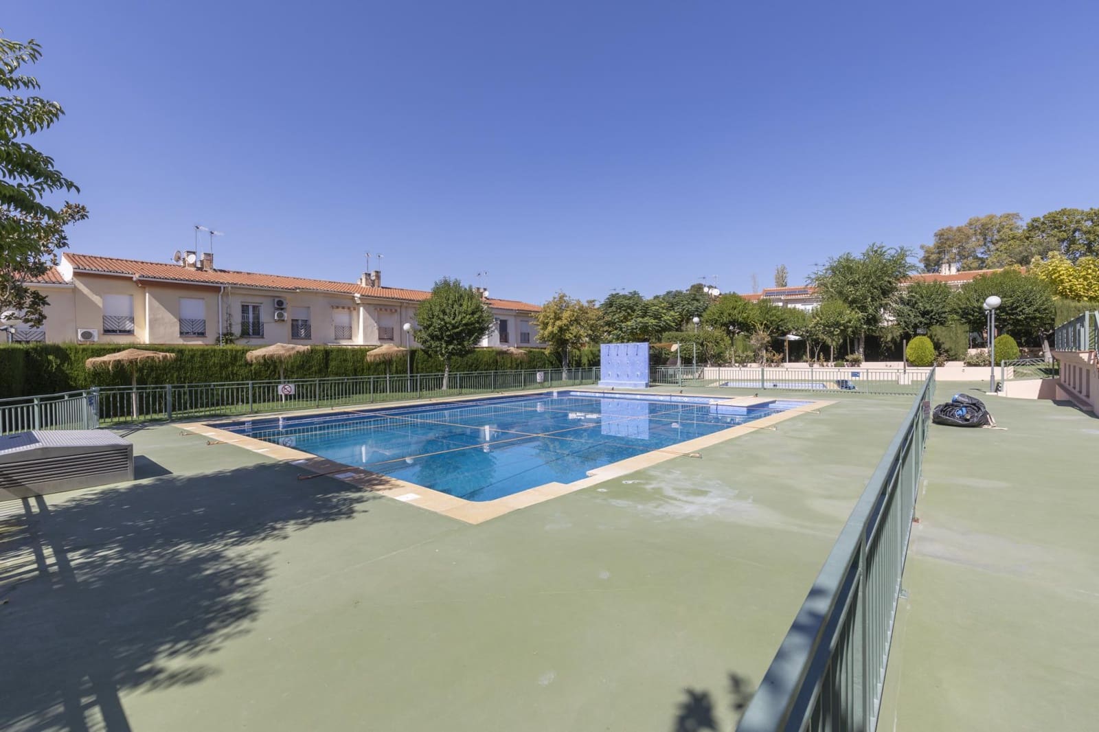 3 bedroom Flat for sale in Gojar with pool - € 195,000 (Ref: 9712386)