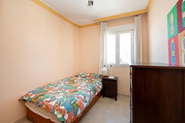 4 soveværelse Rækkehus til salg i Pajaritos - Plaza de Toros, Granada by - € 535.000 (Ref: 9712387)