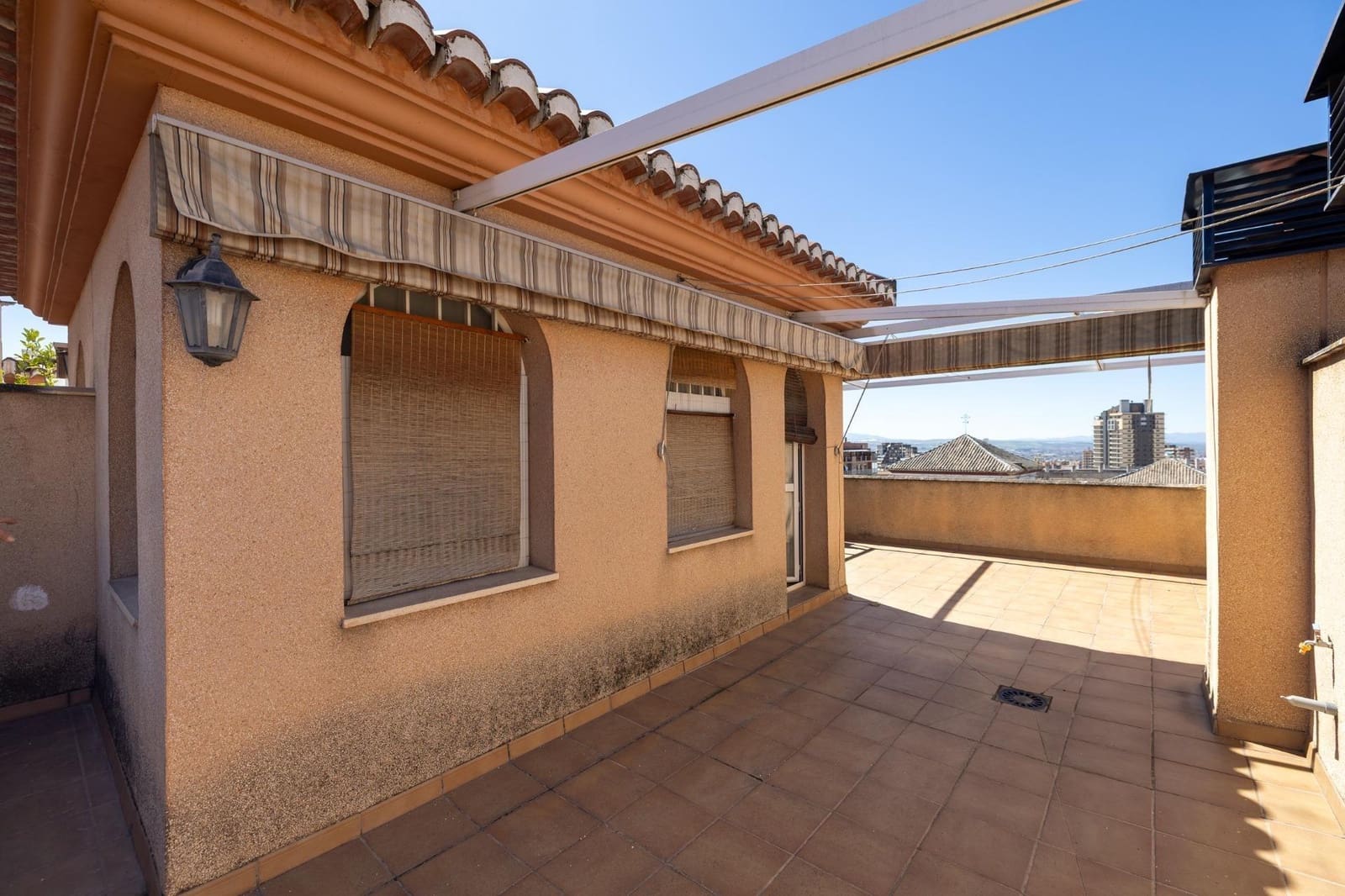 4 soveværelse Rækkehus til salg i Granada by - € 535.000 (Ref: 9712387)