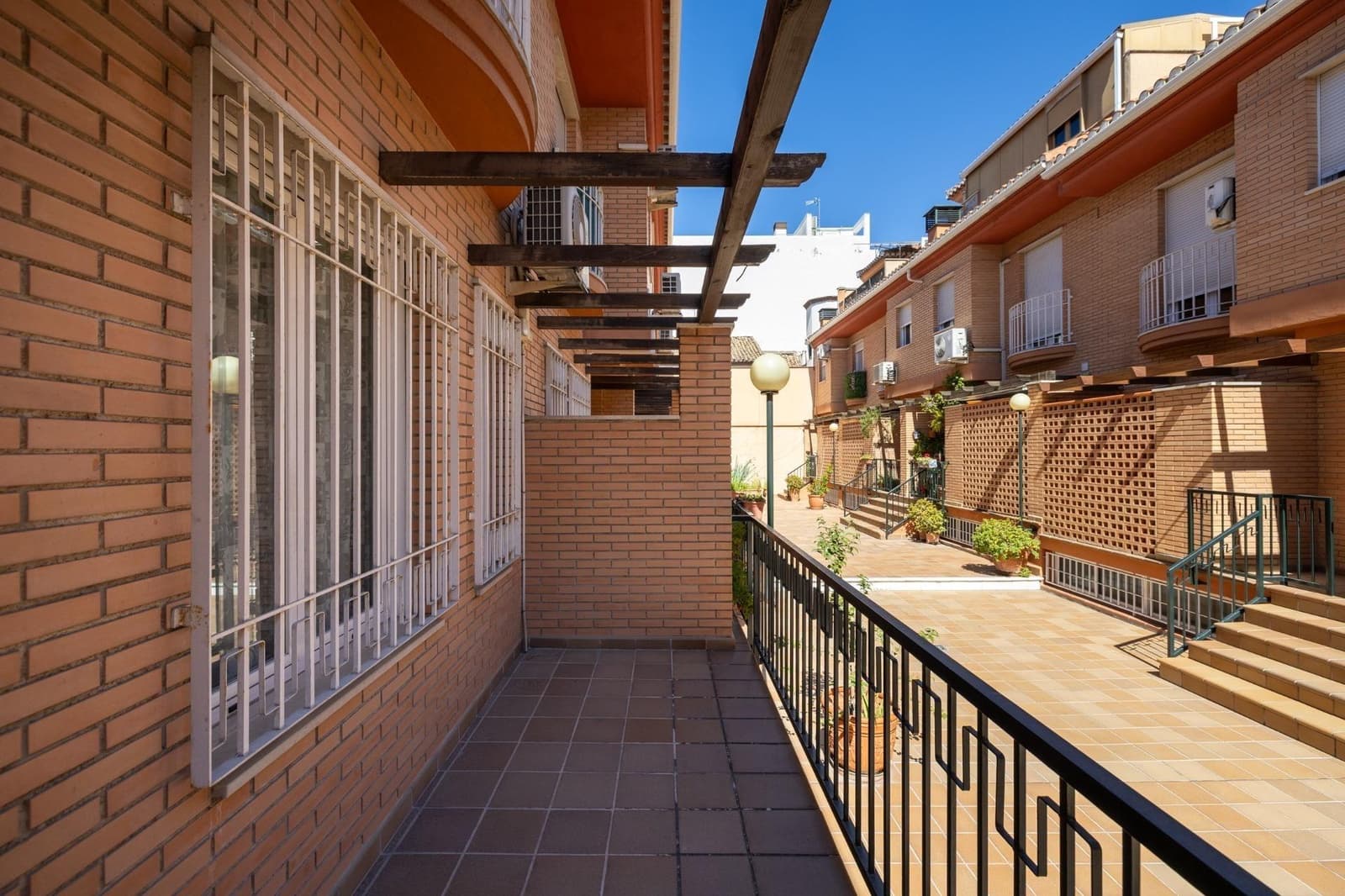 4 soveværelse Rækkehus til salg i Granada by - € 535.000 (Ref: 9712387)