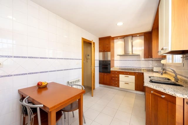4 camera da letto Villetta a Schiera in vendita in Pajaritos - Plaza de Toros, Granada città - 495.000 € (Rif: 9712387)