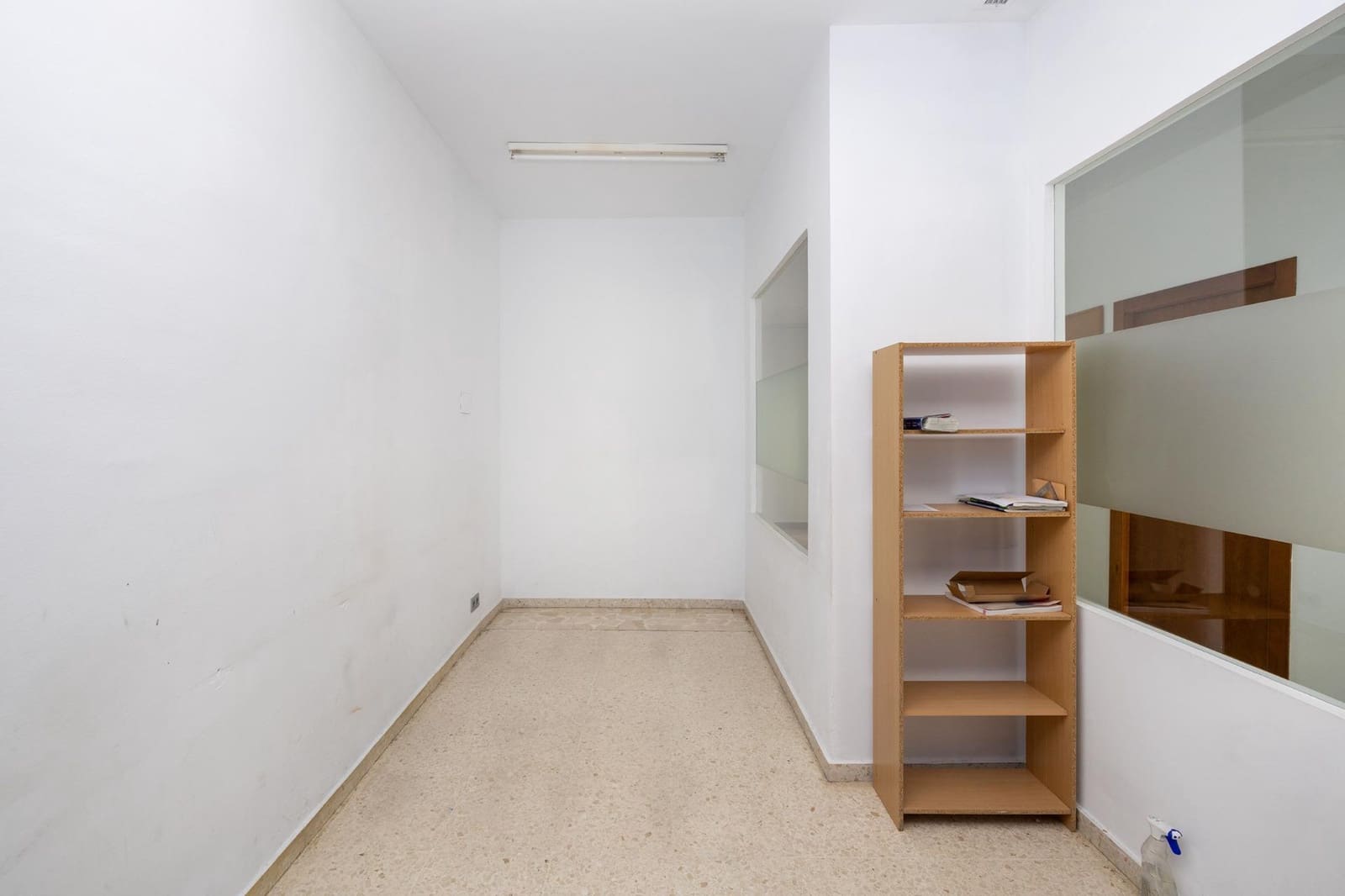 Erhverv til salg i Granada by - € 599.000 (Ref: 9712388)