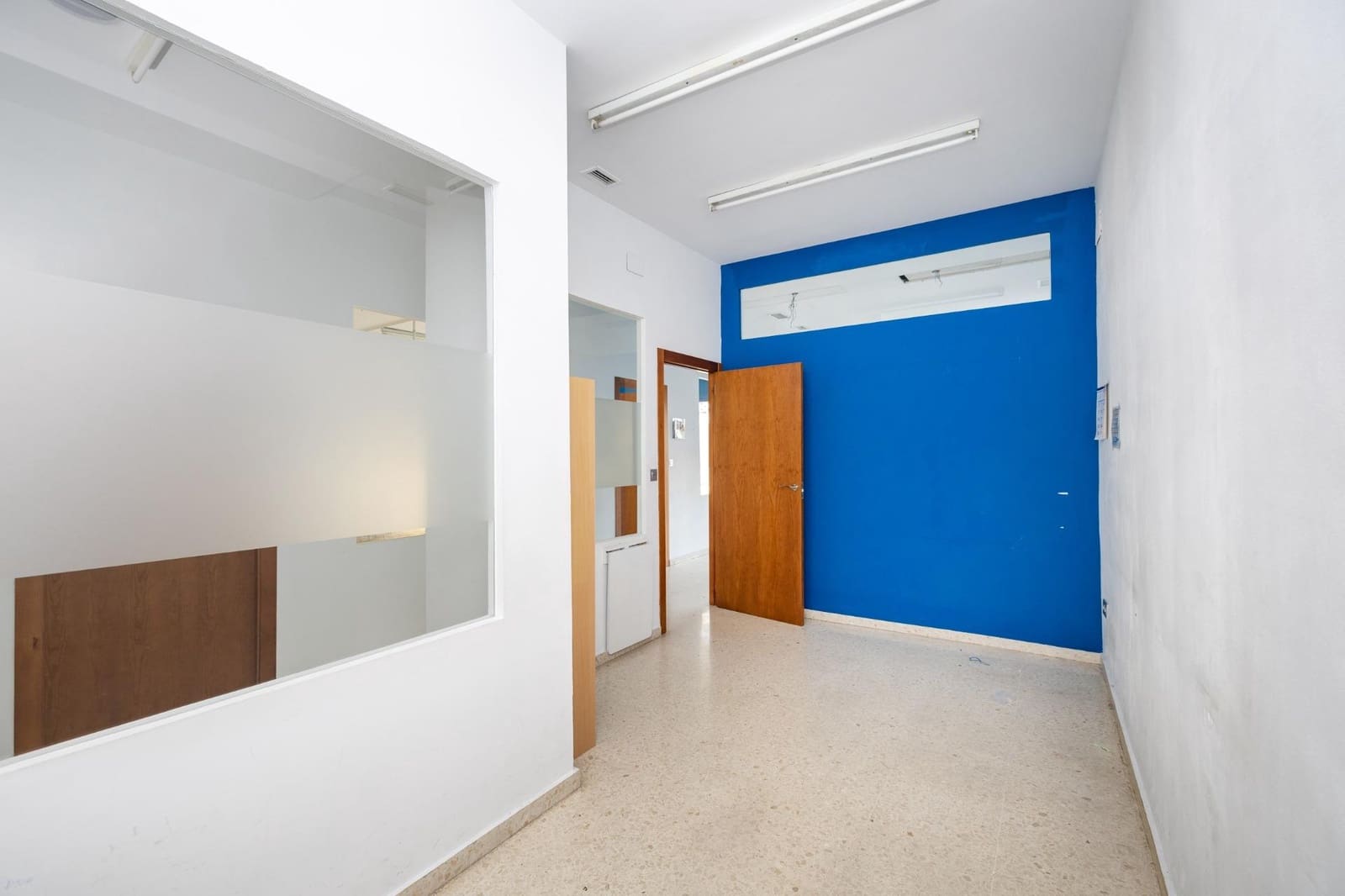 Erhverv til salg i Granada by - € 599.000 (Ref: 9712388)