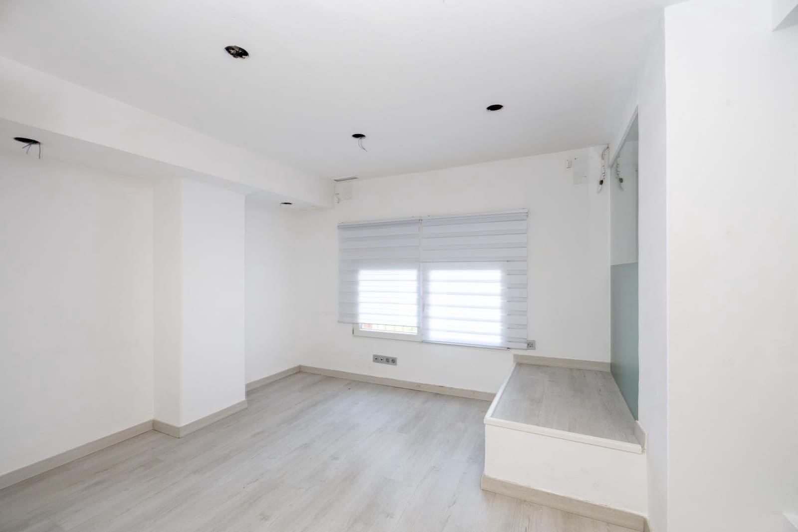 Erhverv til salg i Granada by - € 599.000 (Ref: 9712388)