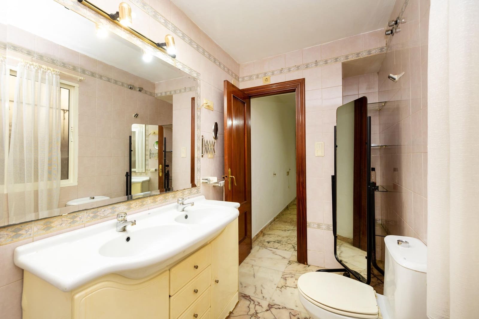 2 soveværelse Lejlighed til salg i Granada by - € 219.000 (Ref: 9712390)