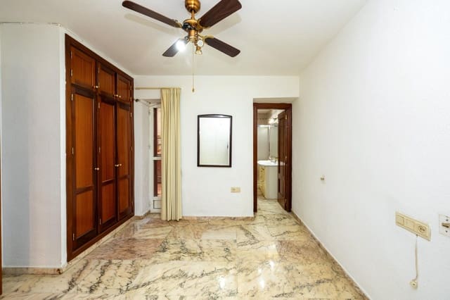 2 bedroom Apartment for sale in Figares, Granada city - € 219,000 (Ref: 9712390)