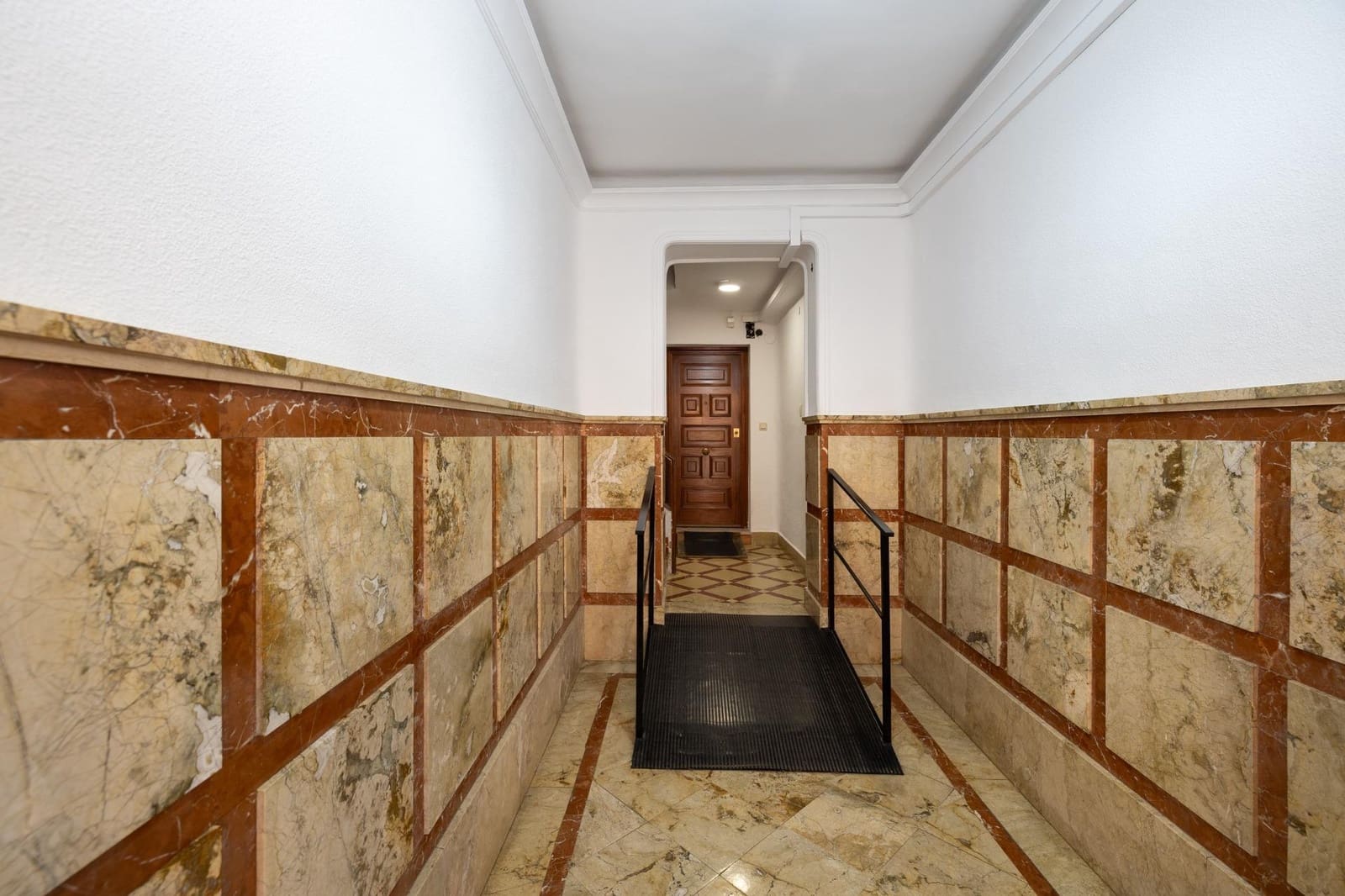 2 soveværelse Lejlighed til salg i Granada by - € 219.000 (Ref: 9712390)