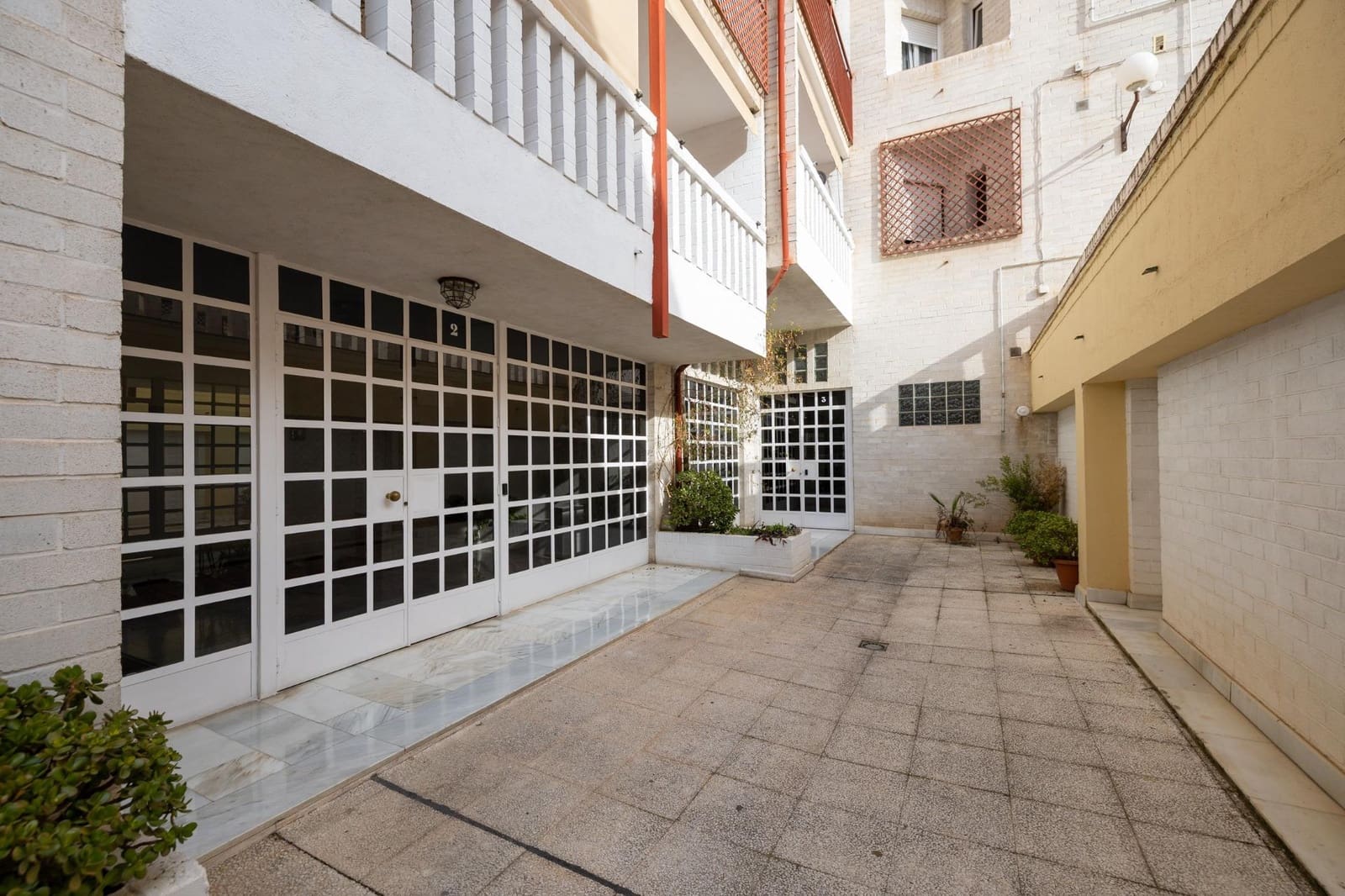 3 soveværelse Lejlighed til salg i Granada by med garage - € 350.000 (Ref: 9712391)