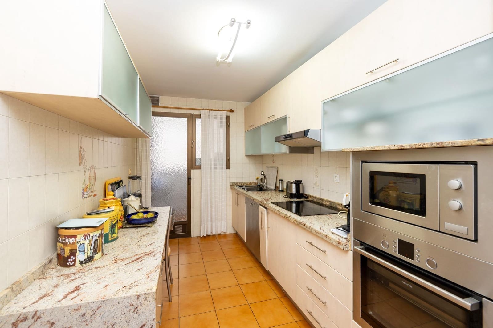 3 soveværelse Lejlighed til salg i Granada by med garage - € 350.000 (Ref: 9712391)