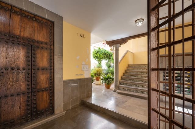 3 makuuhuone Asunto myytävänä paikassa Granada kaupunki mukana 
autotalli - 350 000 € (Ref: 9712391)