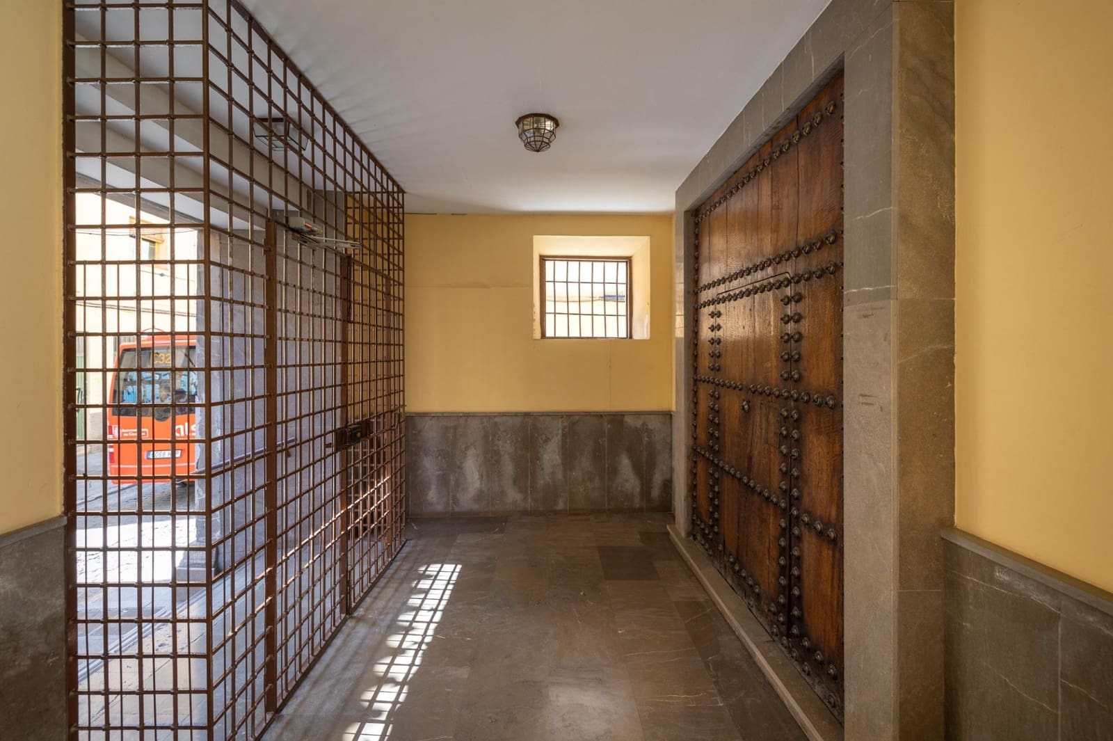 3 soveværelse Lejlighed til salg i Granada by med garage - € 350.000 (Ref: 9712391)